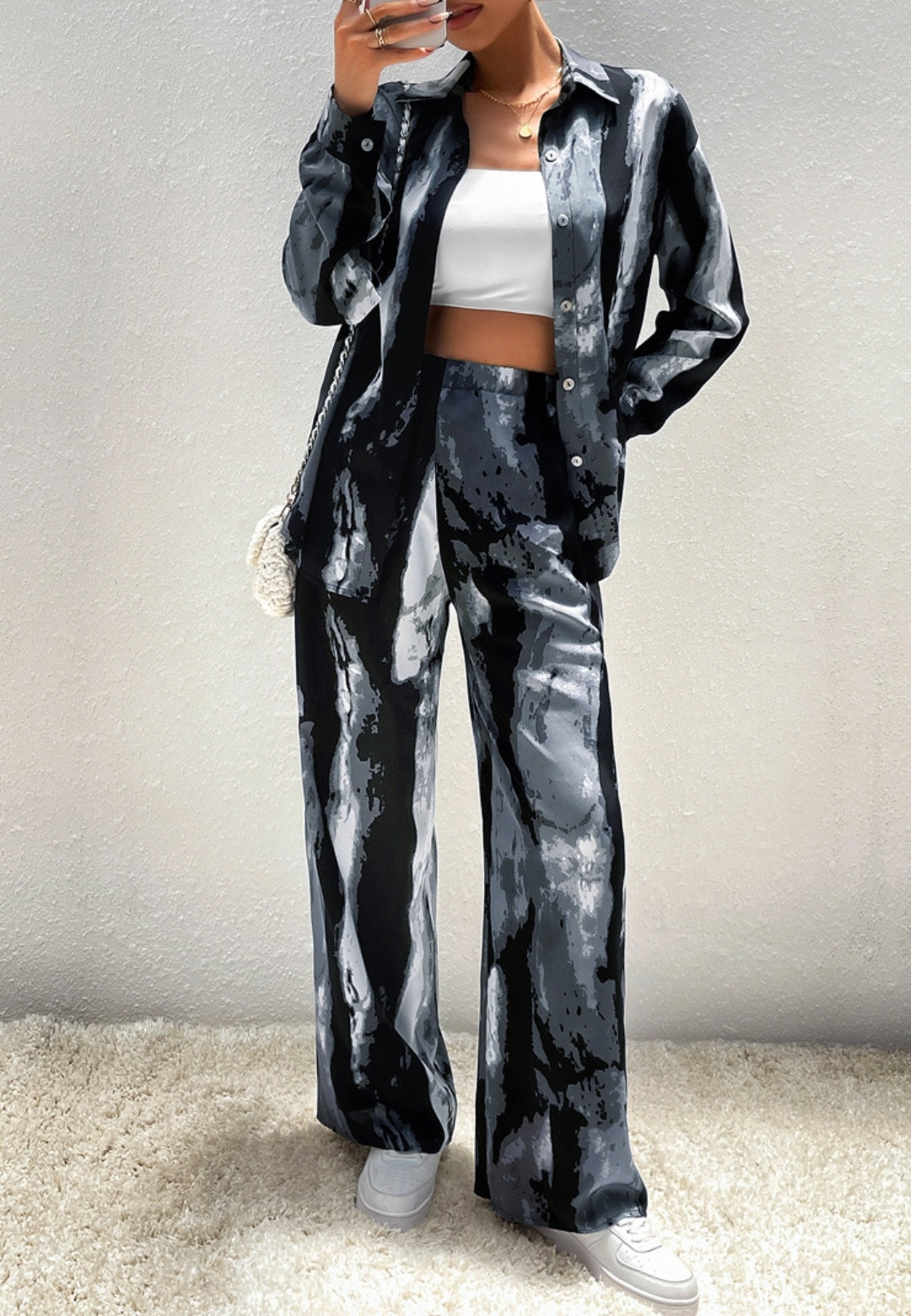 Camisa con botones y estampado abstracto