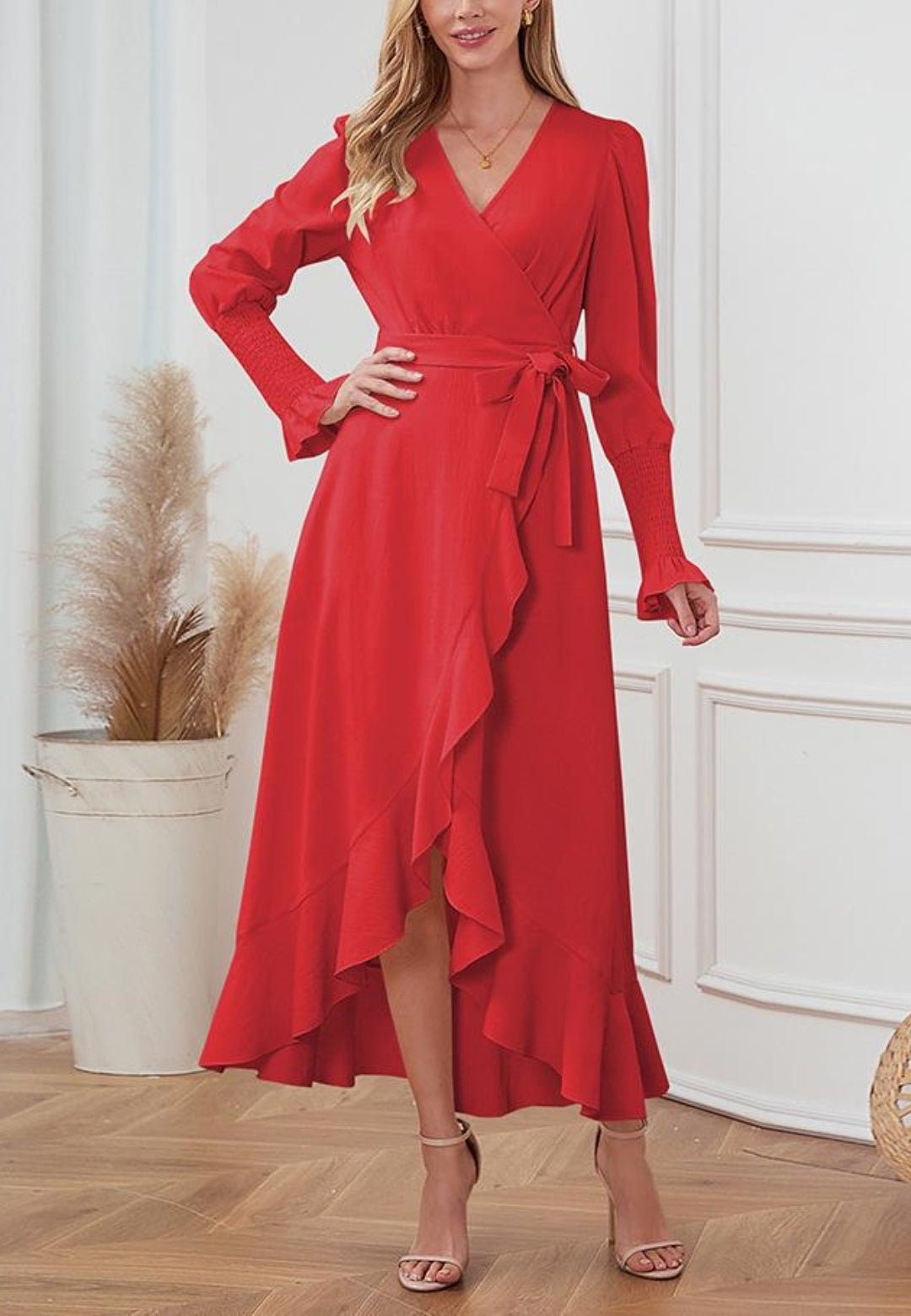 Vestido midi cruzado con dobladillo con volantes