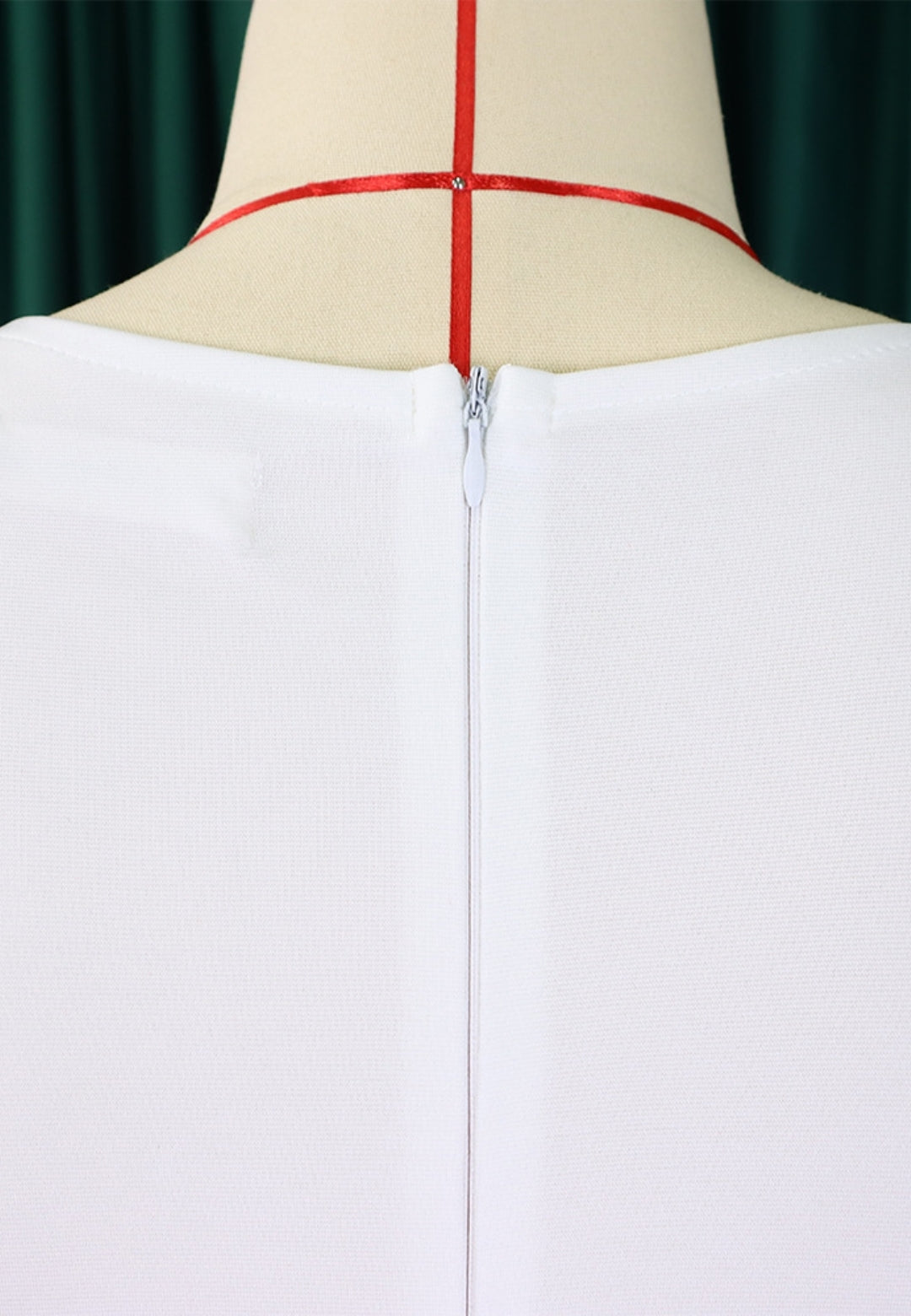 Vestido con mangas al codo y detalle fruncido