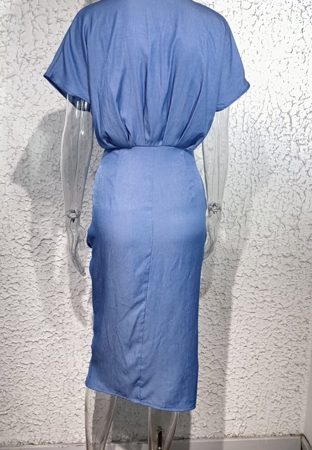Vestido camisero con detalle fruncido