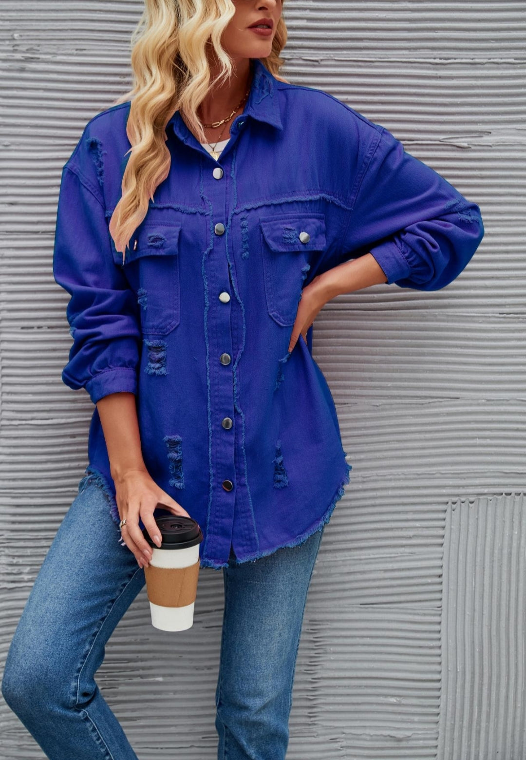 Chaqueta desgastada de color liso