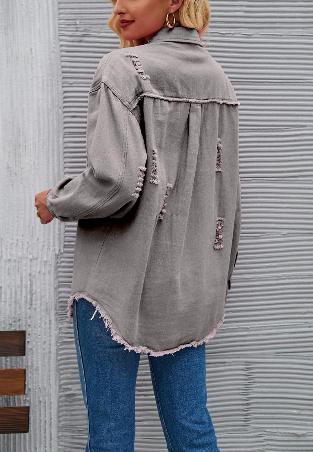 Chaqueta desgastada de color liso