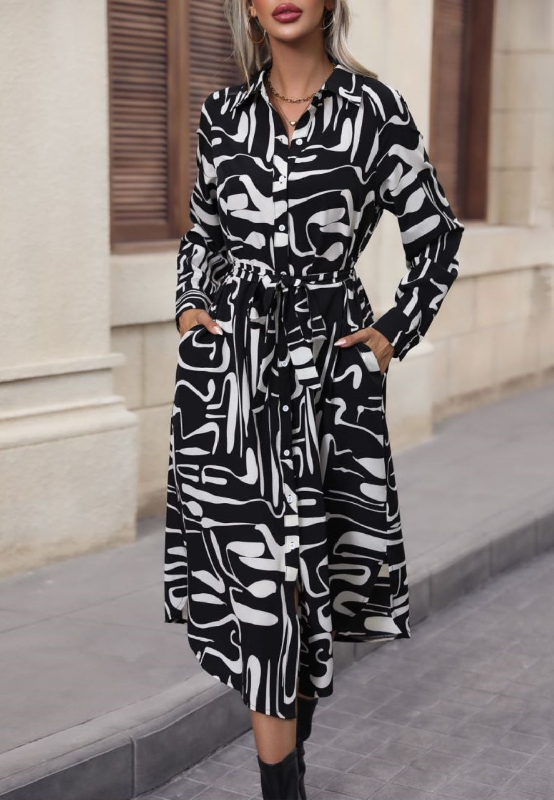 Vestido camisero con estampado abstracto