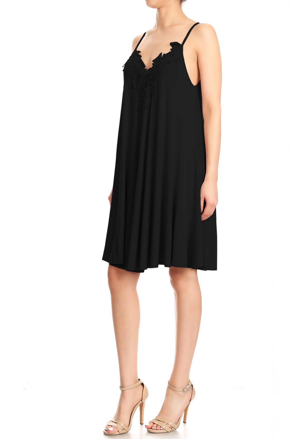 Vestido fluido con tirantes finos ajustables