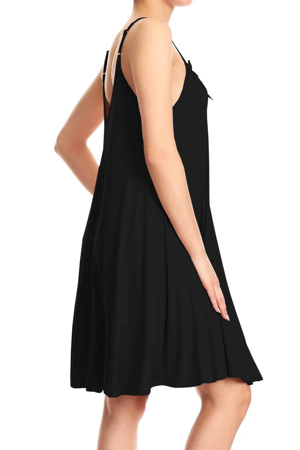Vestido fluido con tirantes finos ajustables