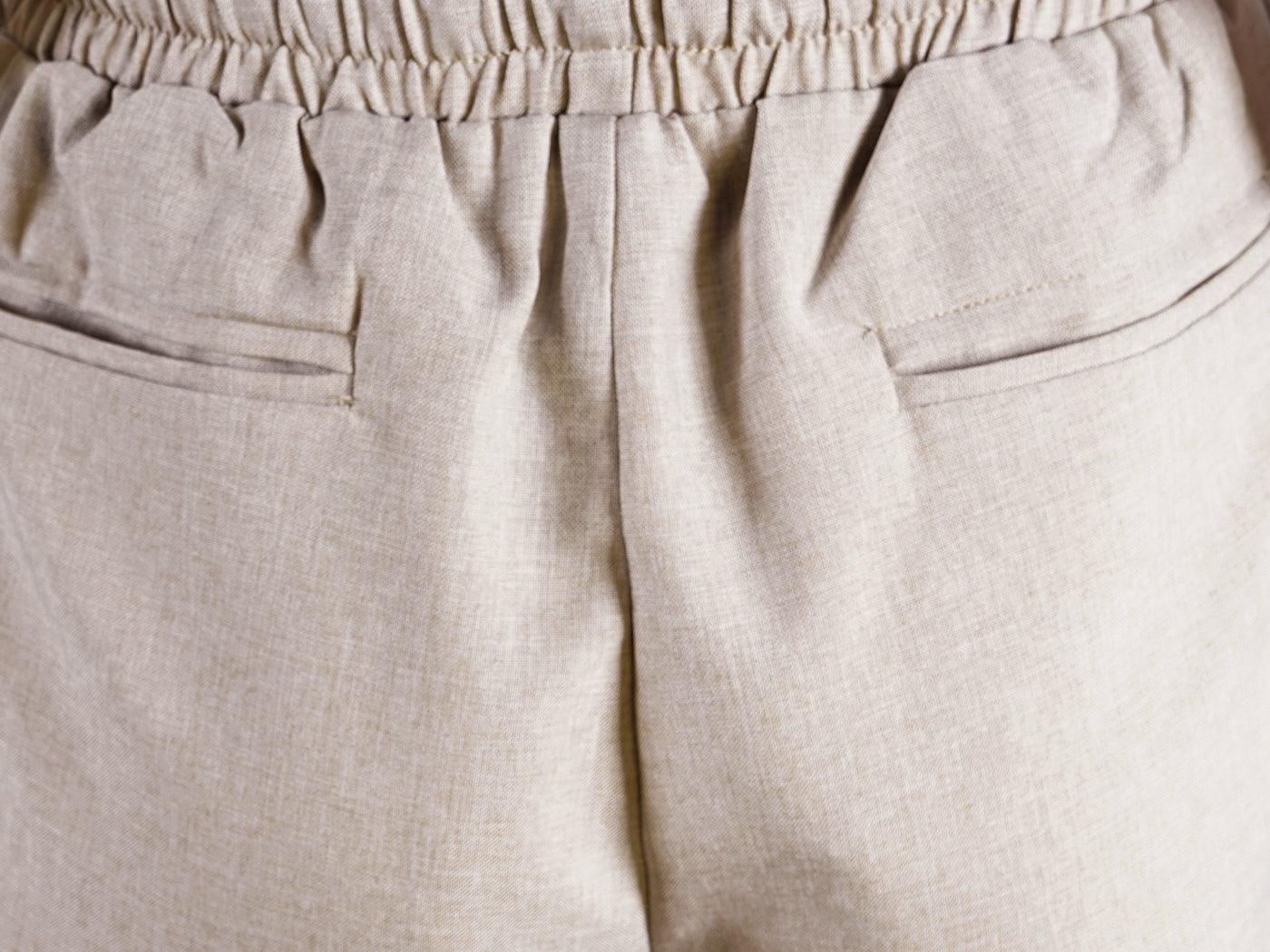Pantalones cortos de lino elásticos con bolsillos y cordón ajustable