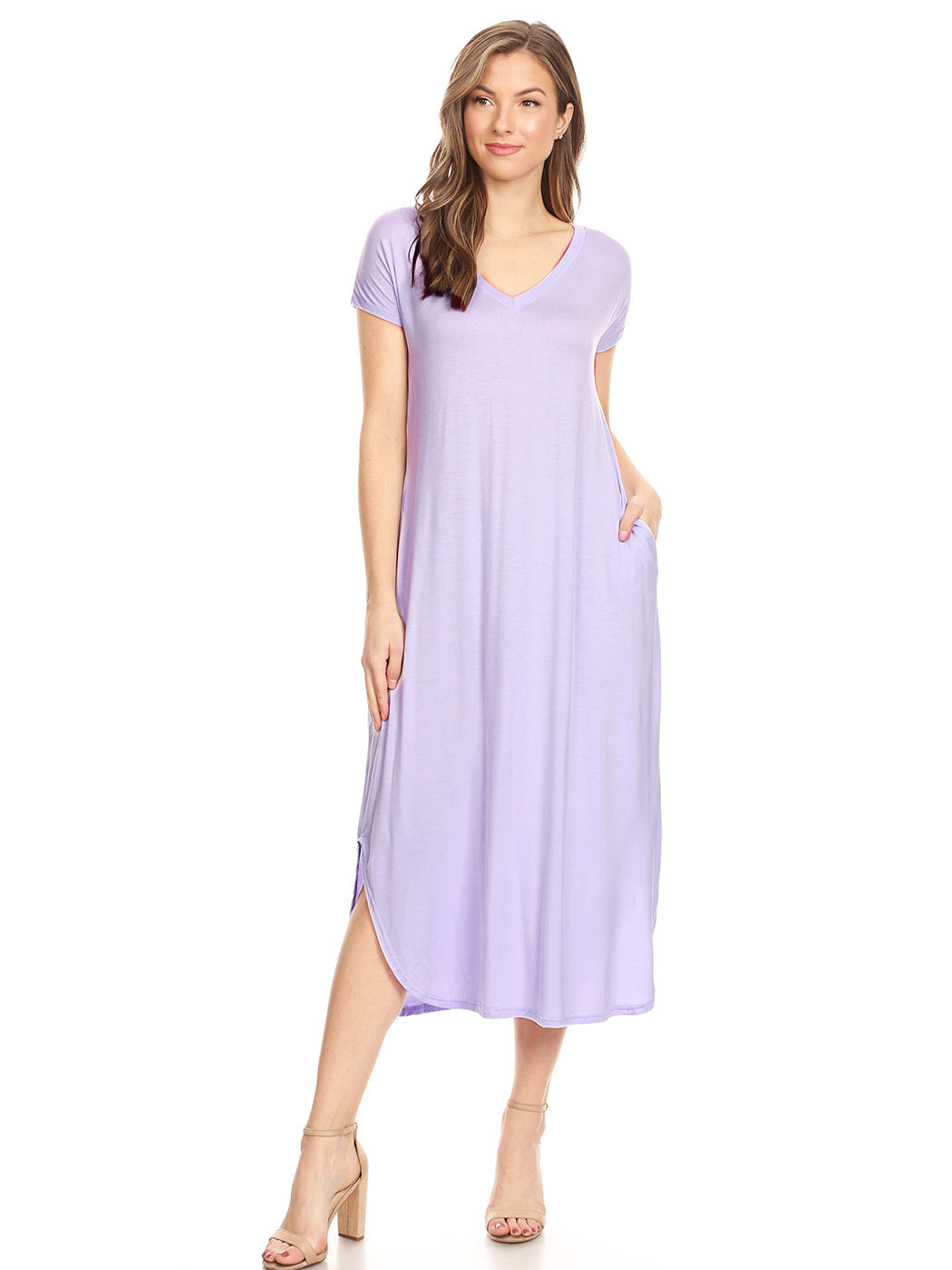Vestido con abertura y manga corta con escote en V