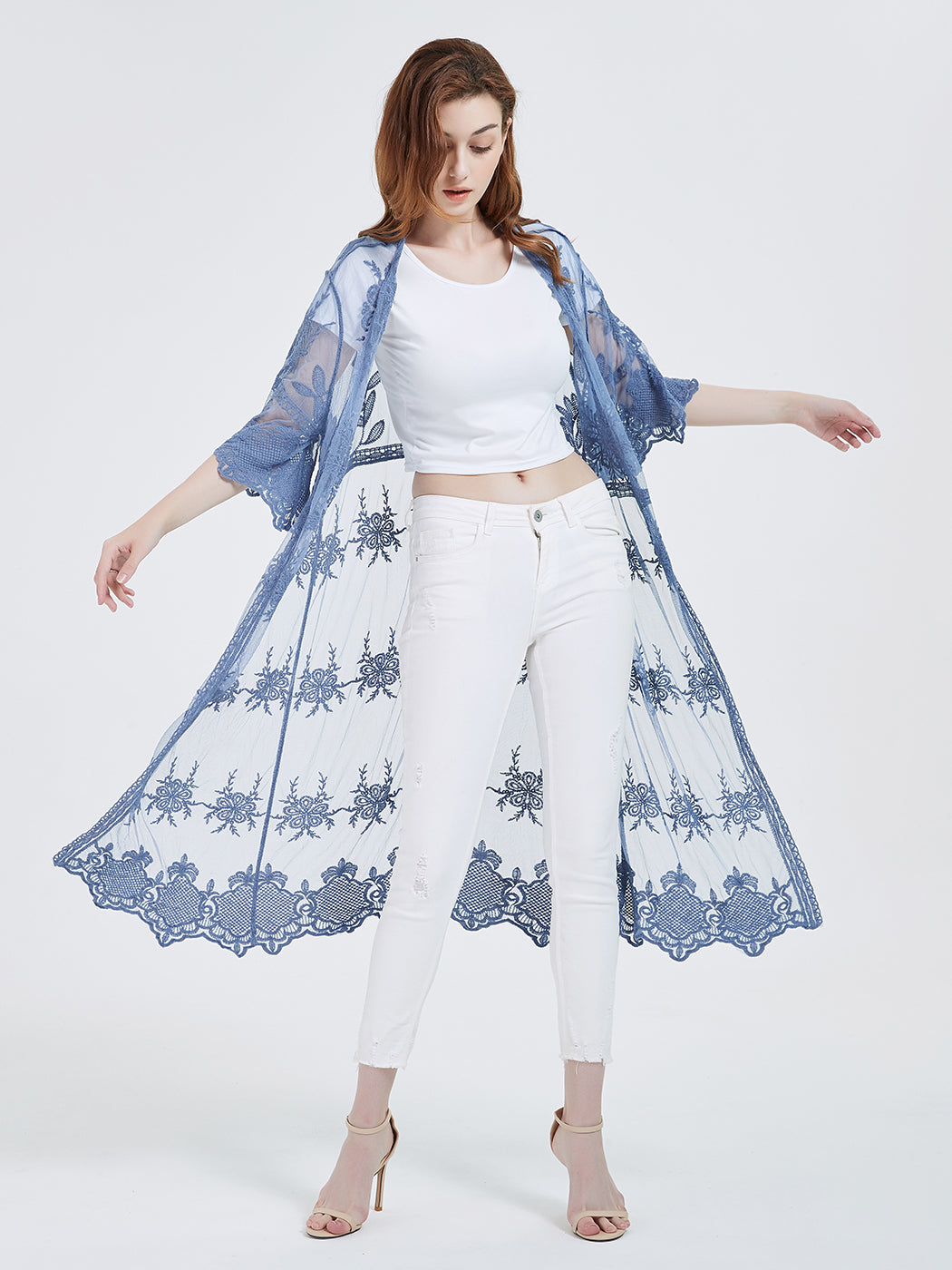 Kimono largo con bordado de encaje floral
