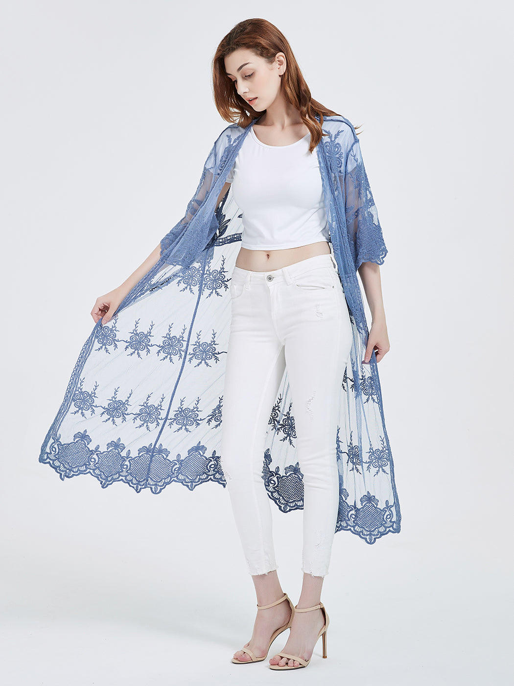 Kimono largo con bordado de encaje floral