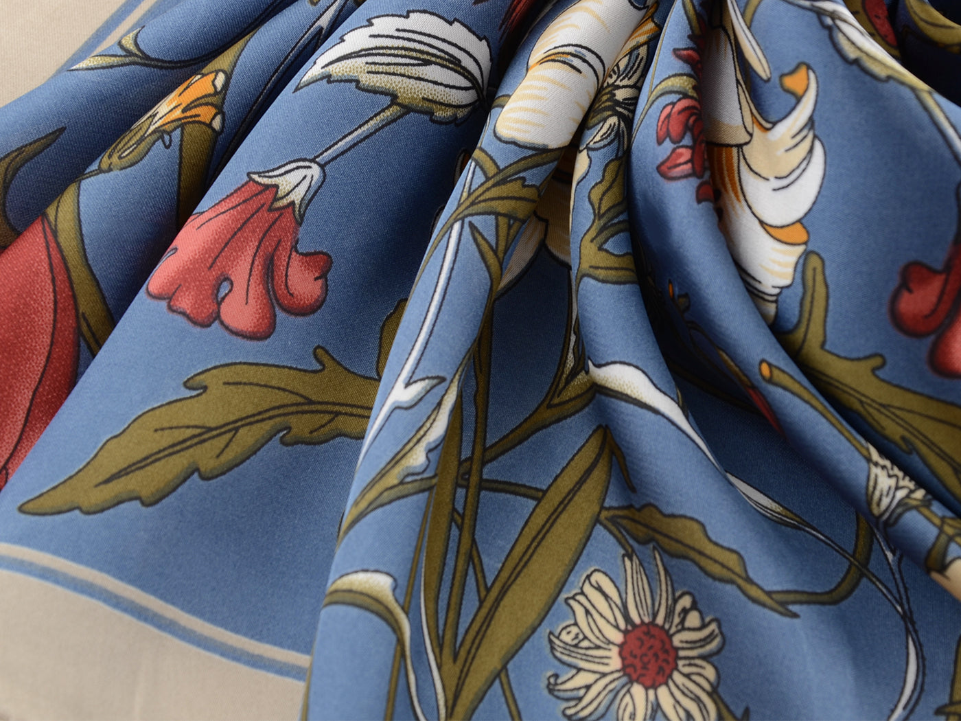 Pañuelo para la cabeza con estampado floral de satén de seda