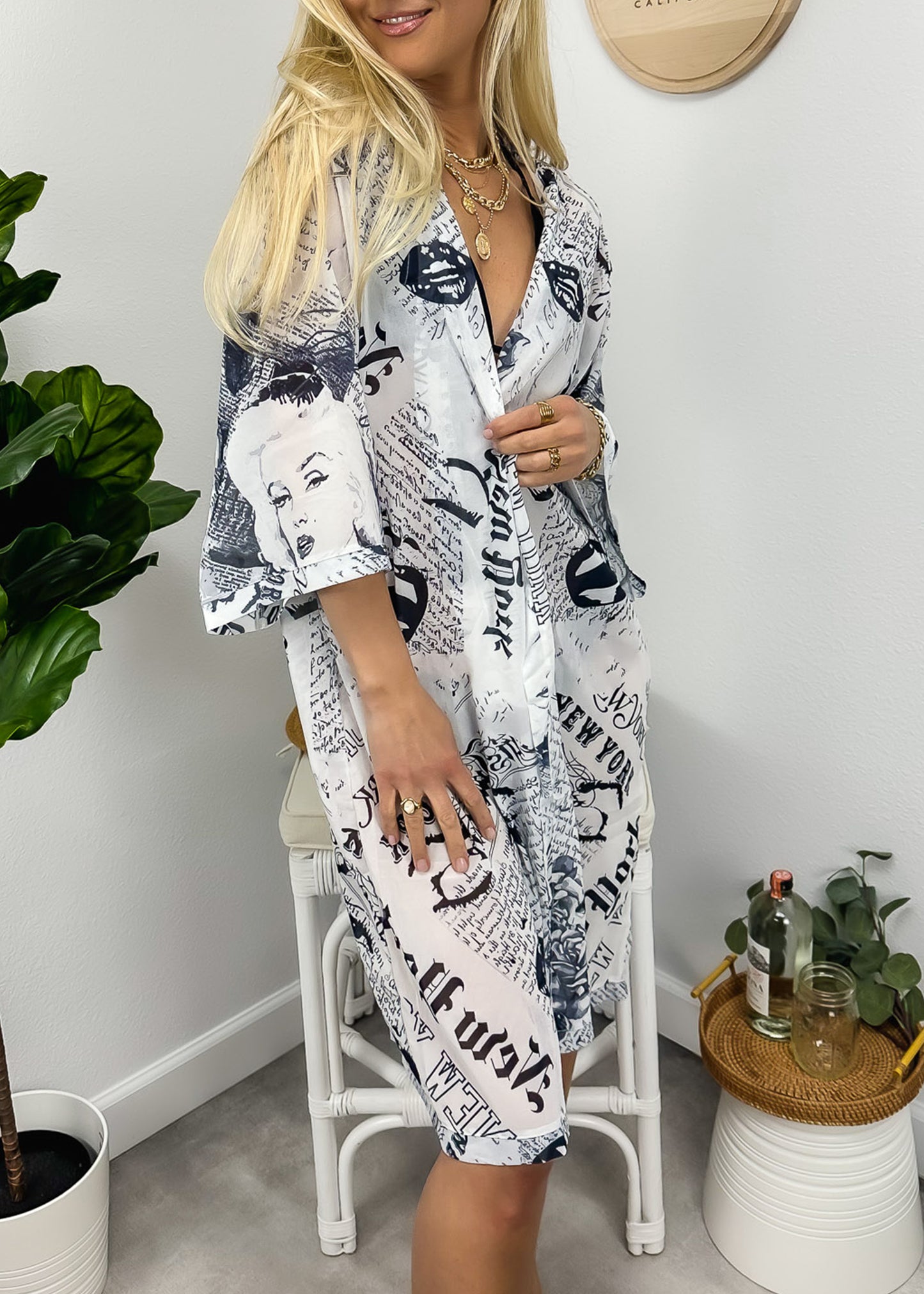 Women Marilyn Monroe Shirts Cardigan Long Open Stuff Kimonos