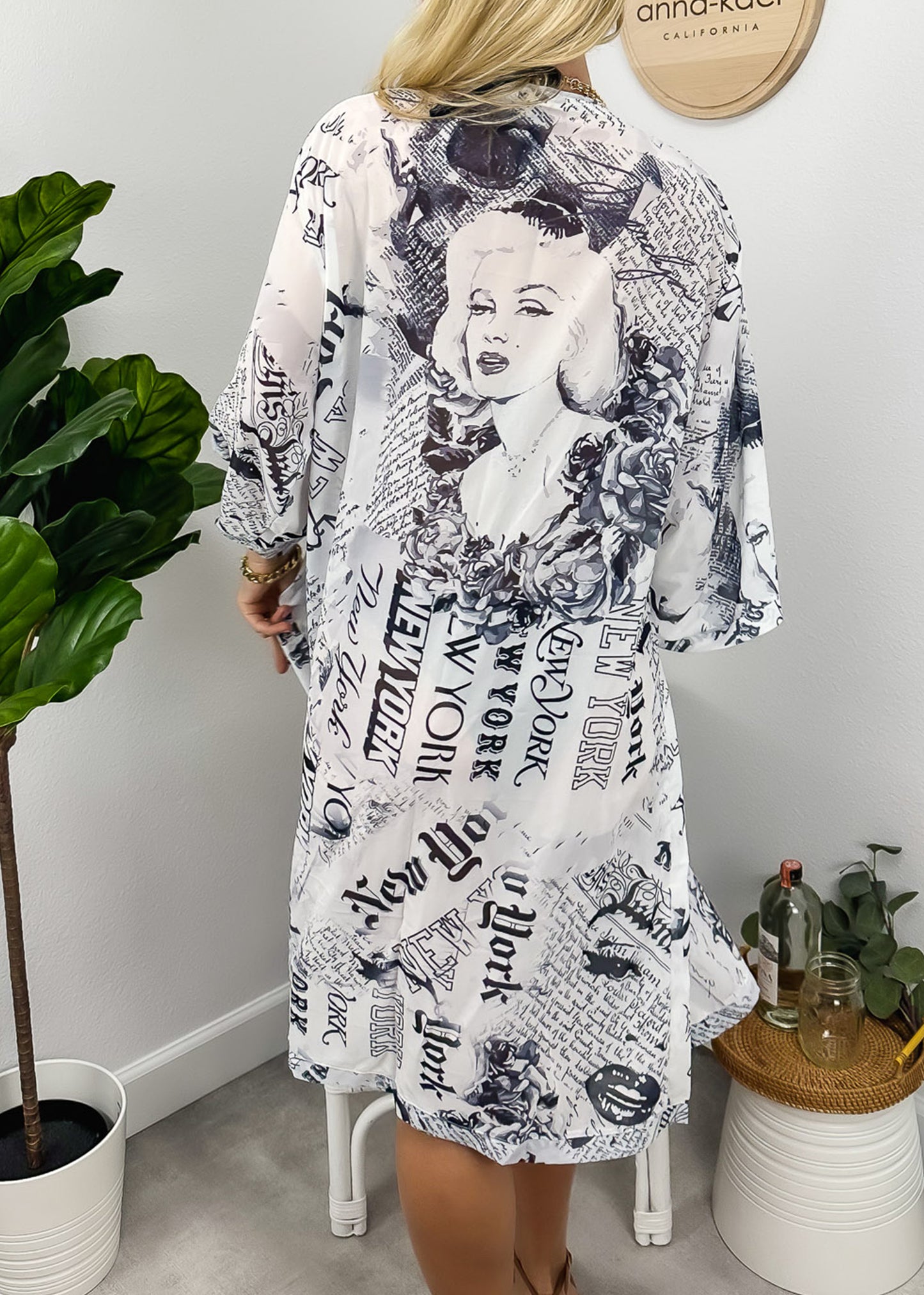 Women Marilyn Monroe Shirts Cardigan Long Open Stuff Kimonos