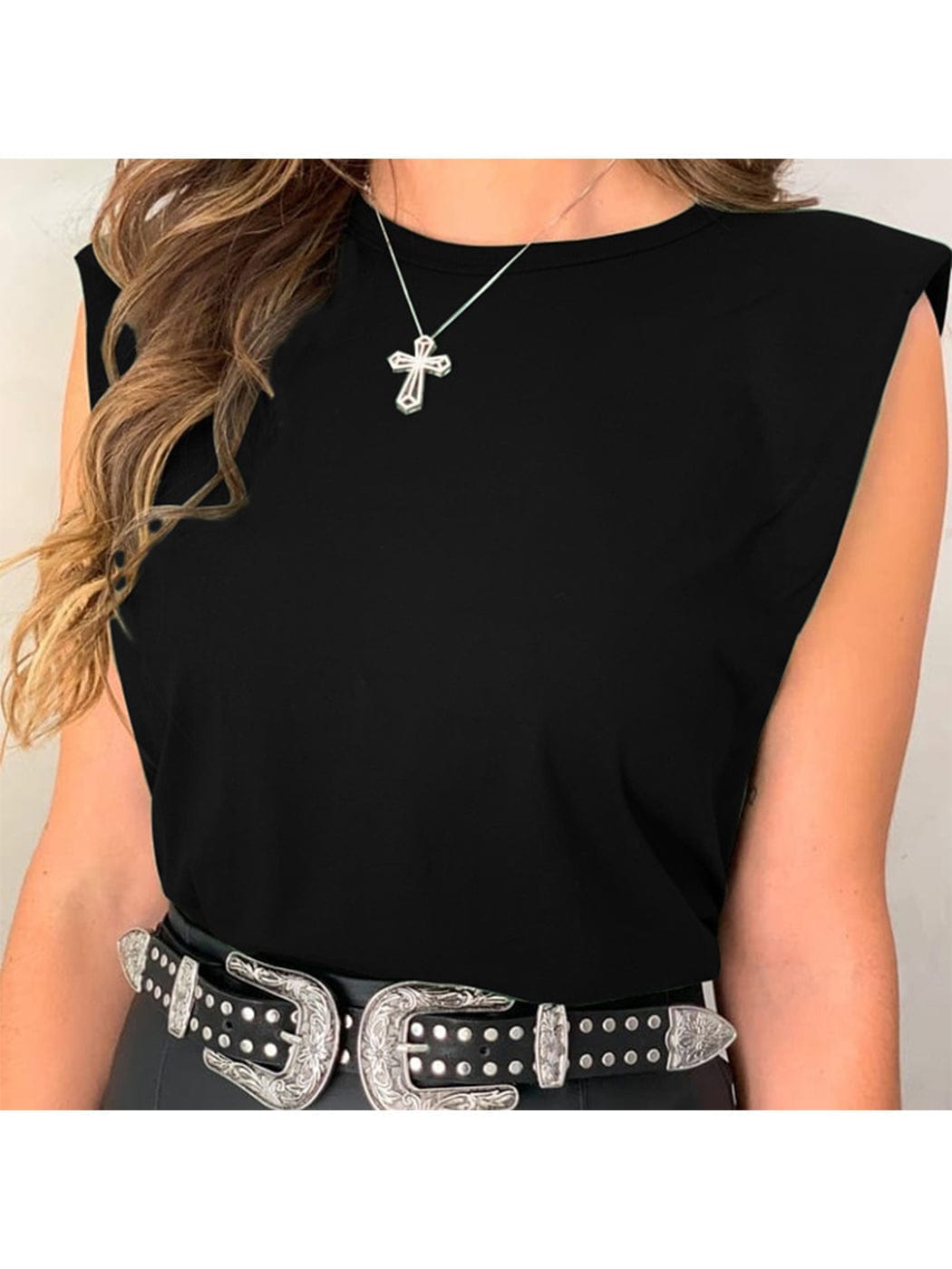 Camisetas sin mangas con hombreras