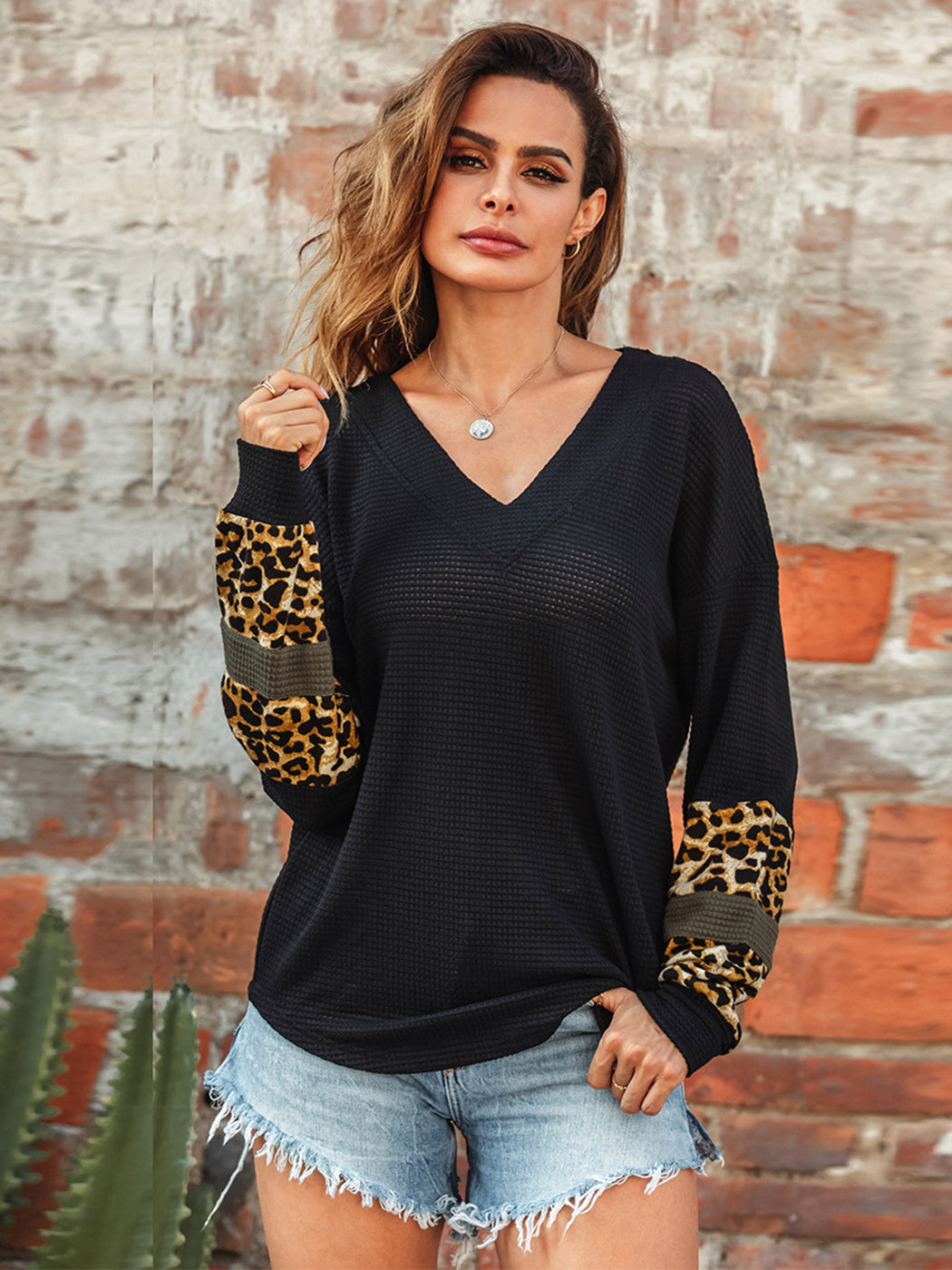 Suéteres casuales suaves de otoño e invierno con cuello en V, ligeros, de manga larga y estampado de leopardo