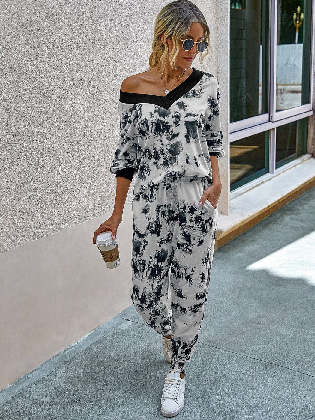 Conjunto de 2 piezas de top y pantalón con estampado de leopardo