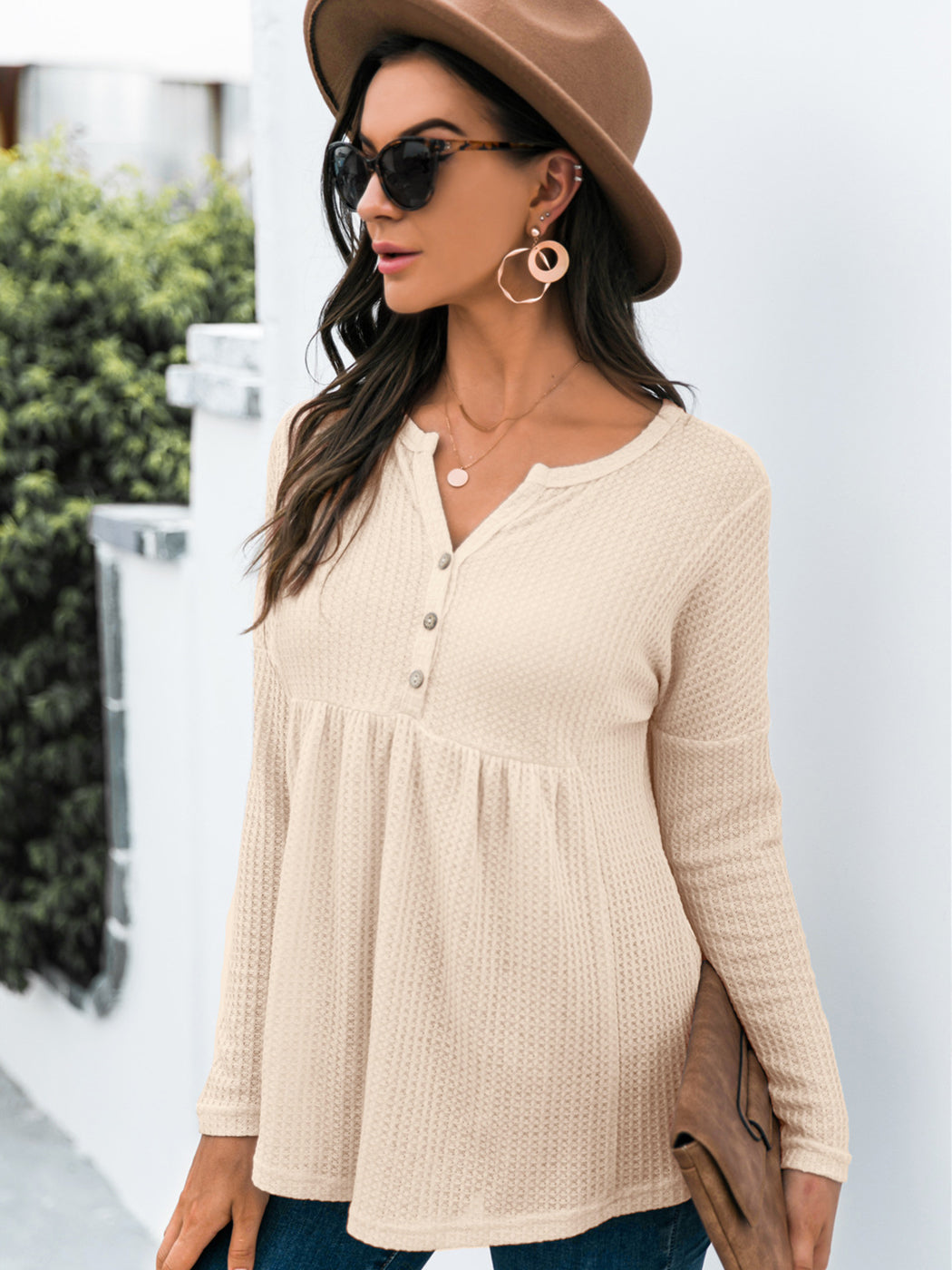 Blusa babydoll con cuello en V y mangas largas de punto gofre con volantes para mujer de Anna-Kaci