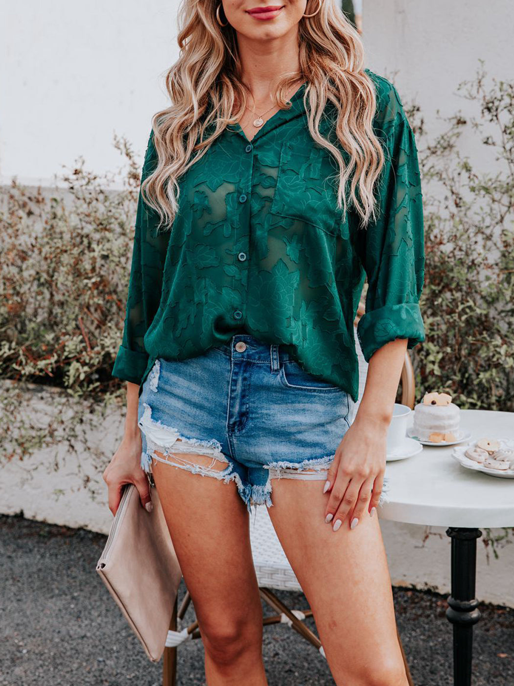 Blusa de gasa con estampado floral, mangas largas, cuello vuelto semitransparente y botones para mujer de Anna-Kaci