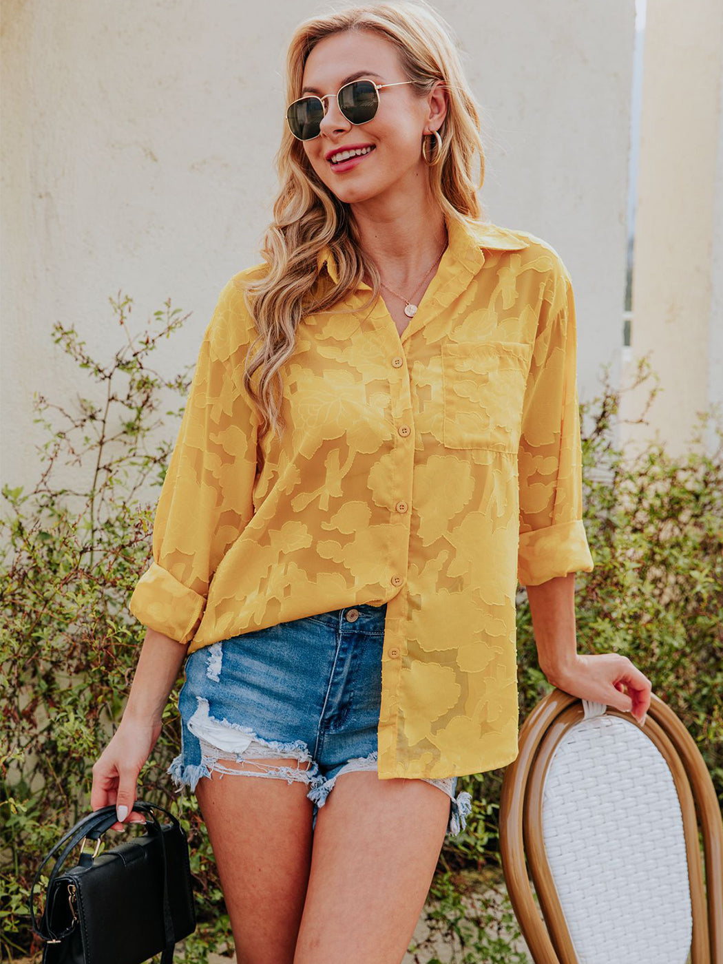 Blusa de gasa con estampado floral, mangas largas, cuello vuelto semitransparente y botones para mujer de Anna-Kaci