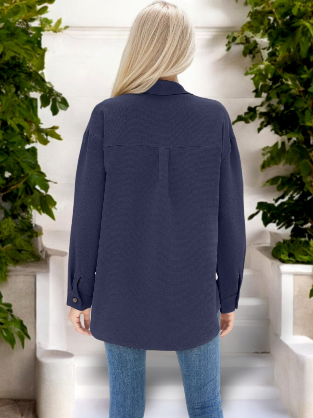 Camisa de mujer de gran tamaño con botones y detalle plisado