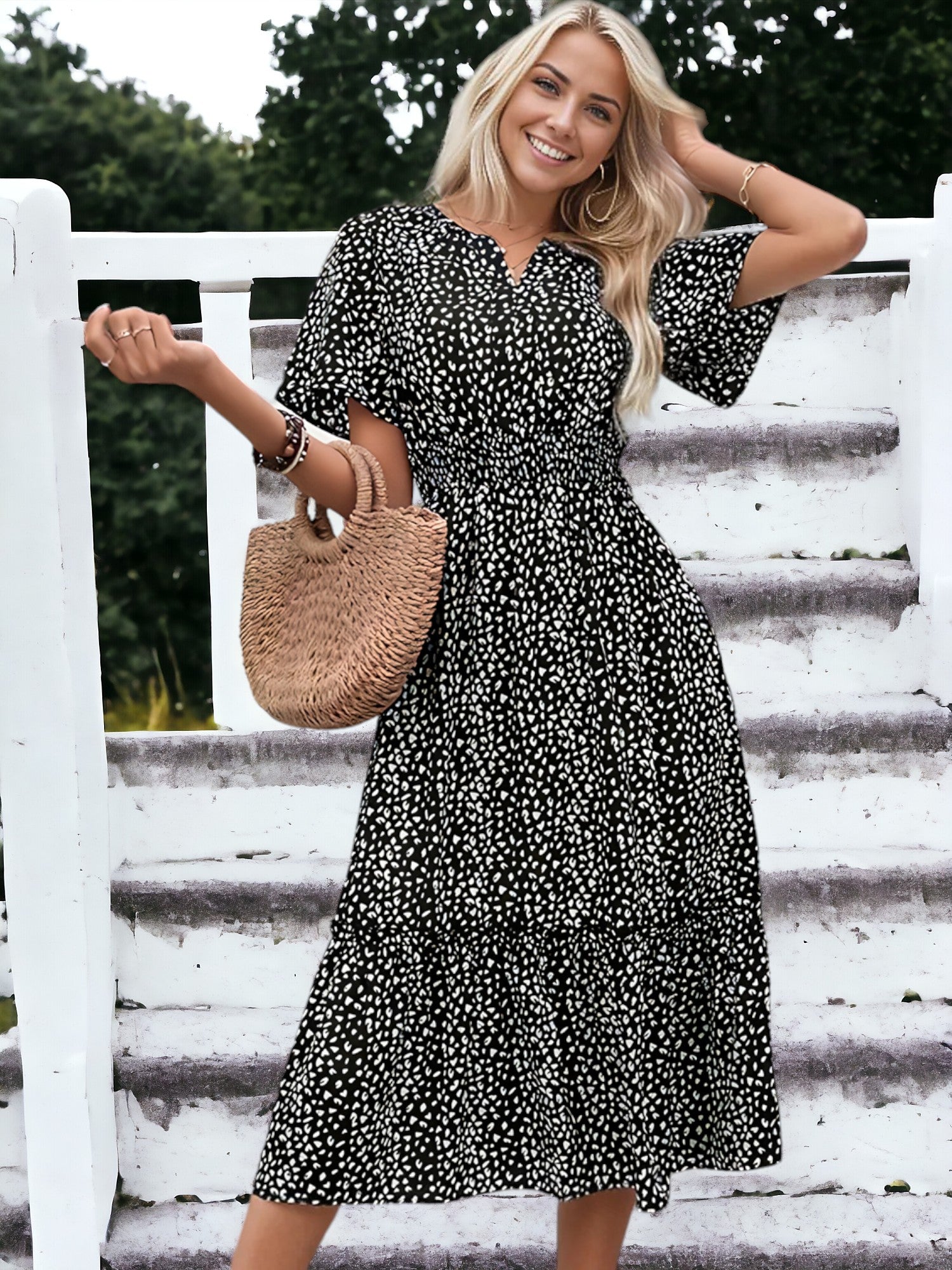 Vestido midi de manga corta con estampado de leopardo y cintura fruncida