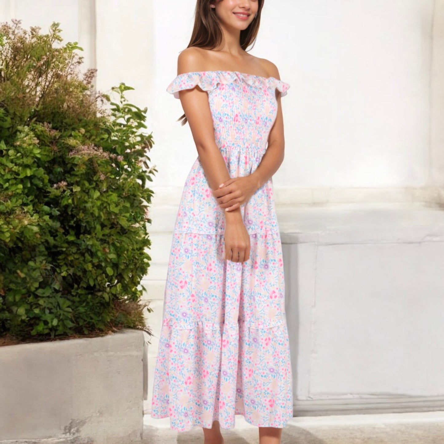 Vestido floral fruncido con tirantes 