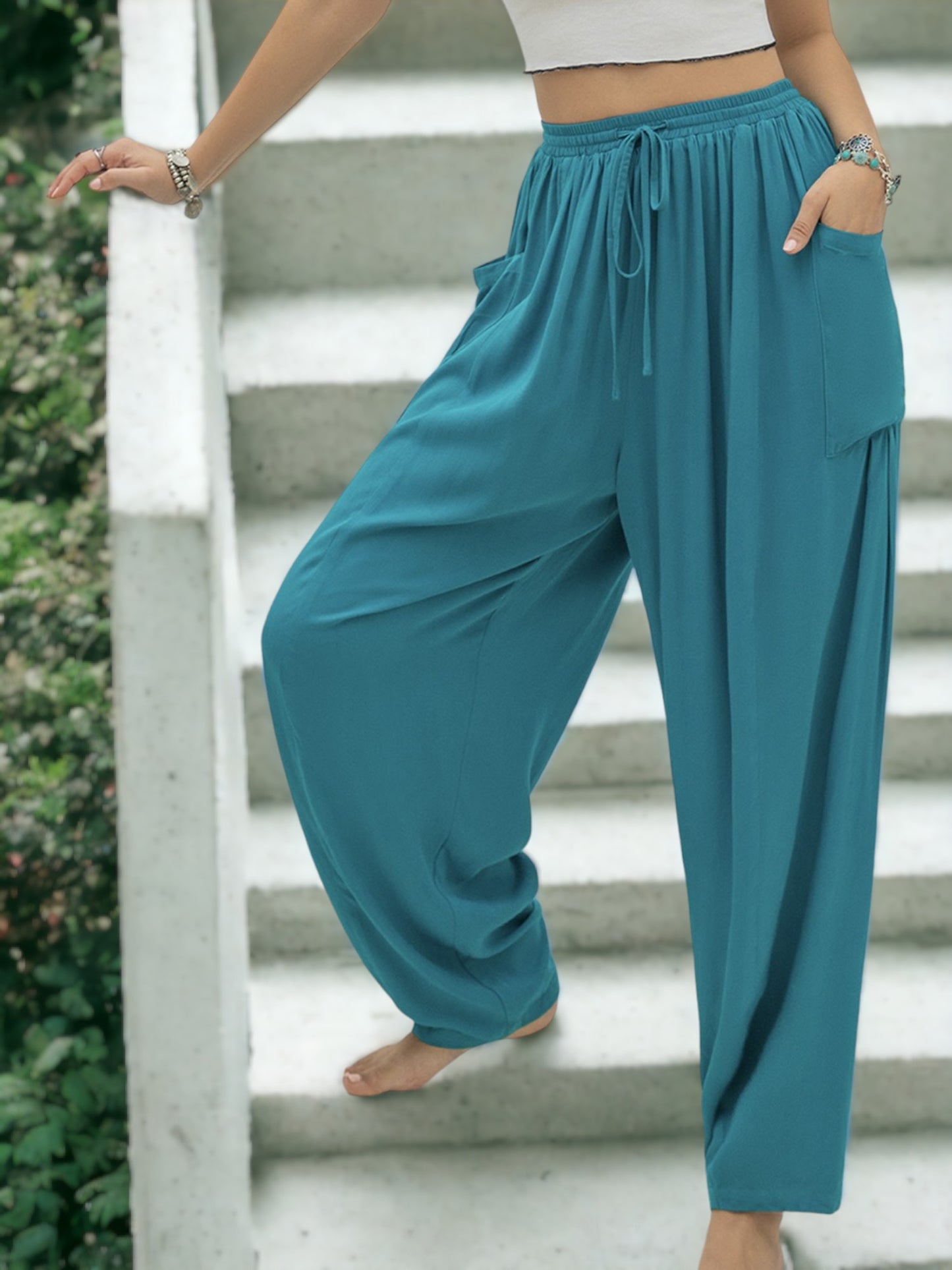 Draw String Elastic Waisted Side Pocket Detailed Loose Pants