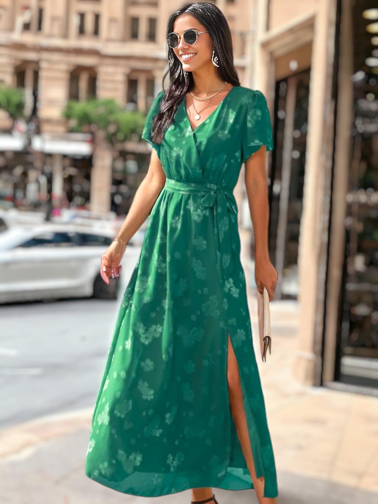 Vestido cruzado con detalle floral transparente
