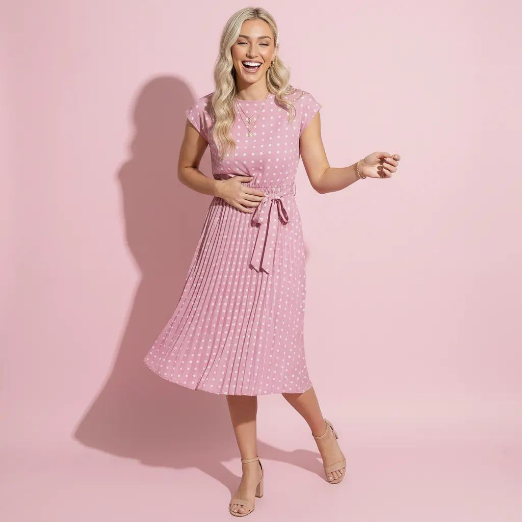 Vestido de lunares con mangas cortas