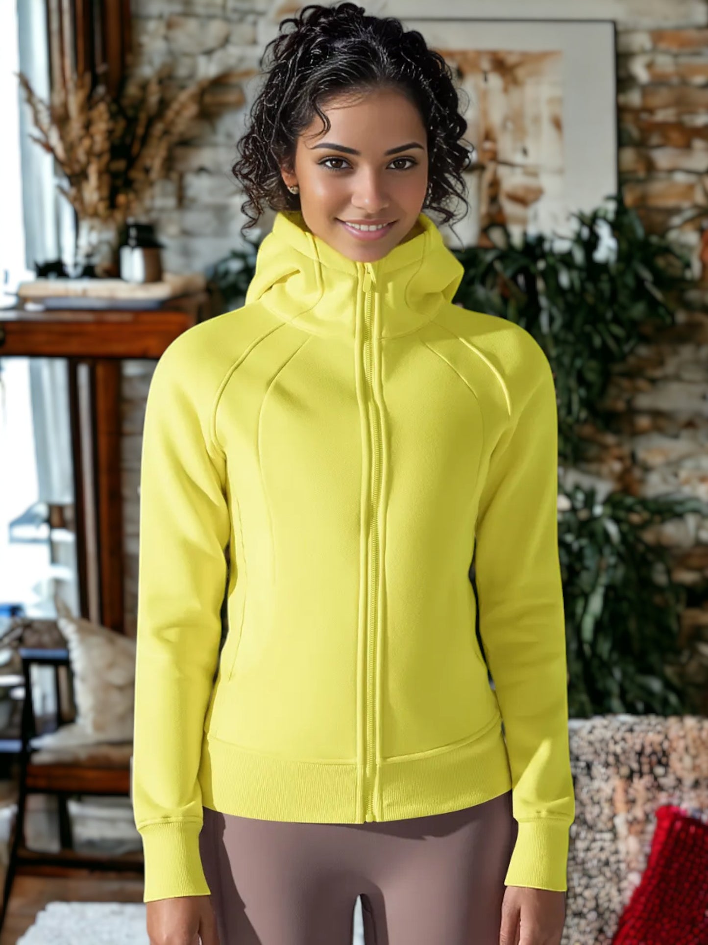 Chaqueta deportiva cálida con capucha para yoga y fitness