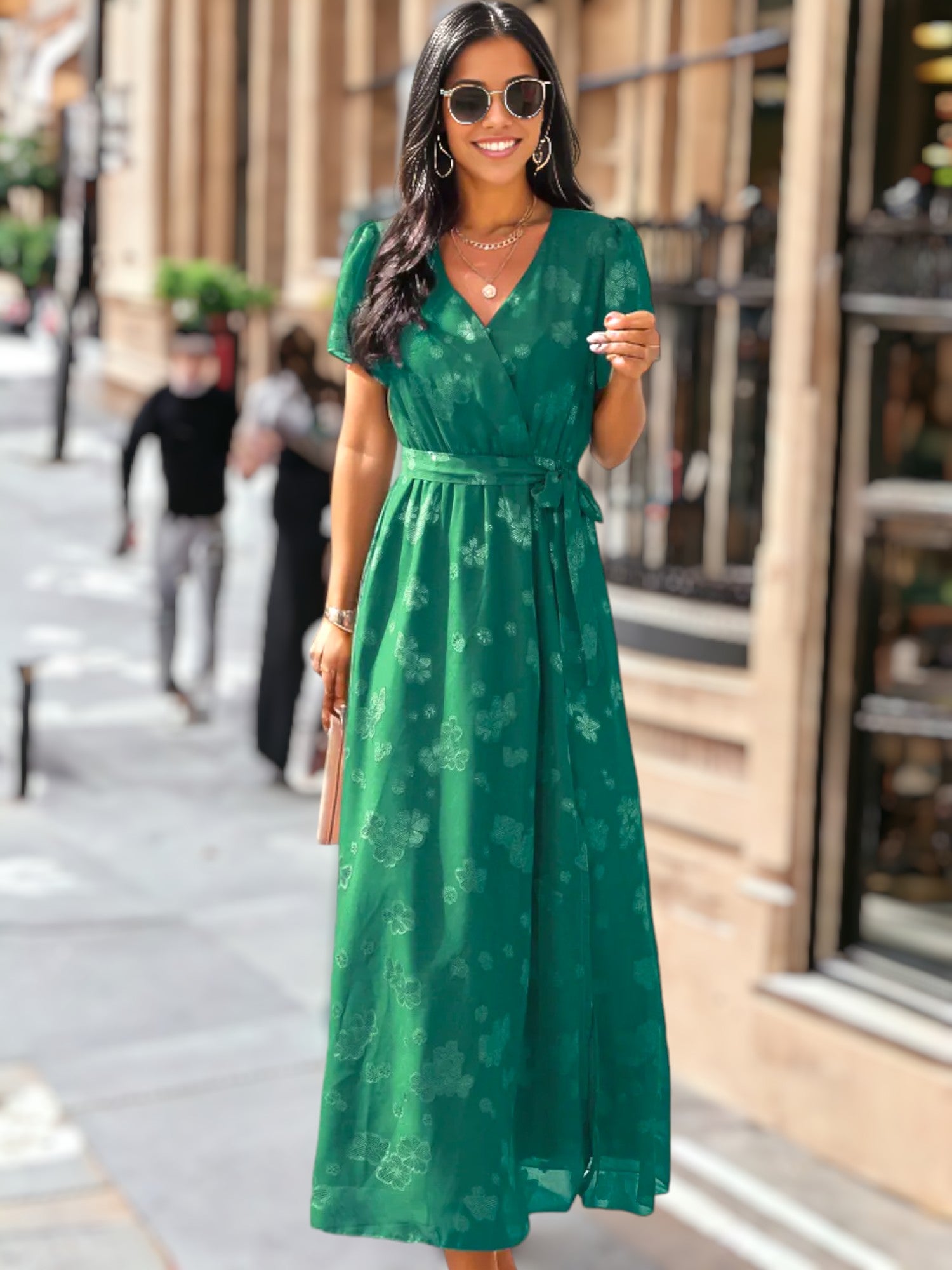 Vestido cruzado con detalle floral transparente