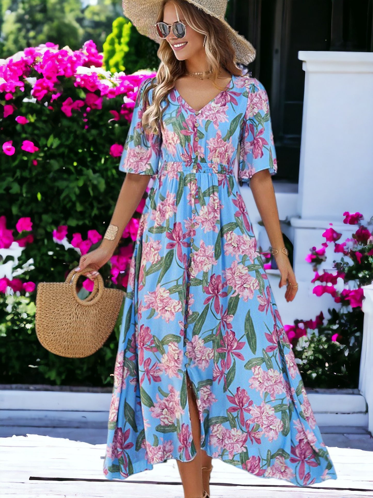 Vestido largo con estampado floral, detalles de botones y mangas medianas