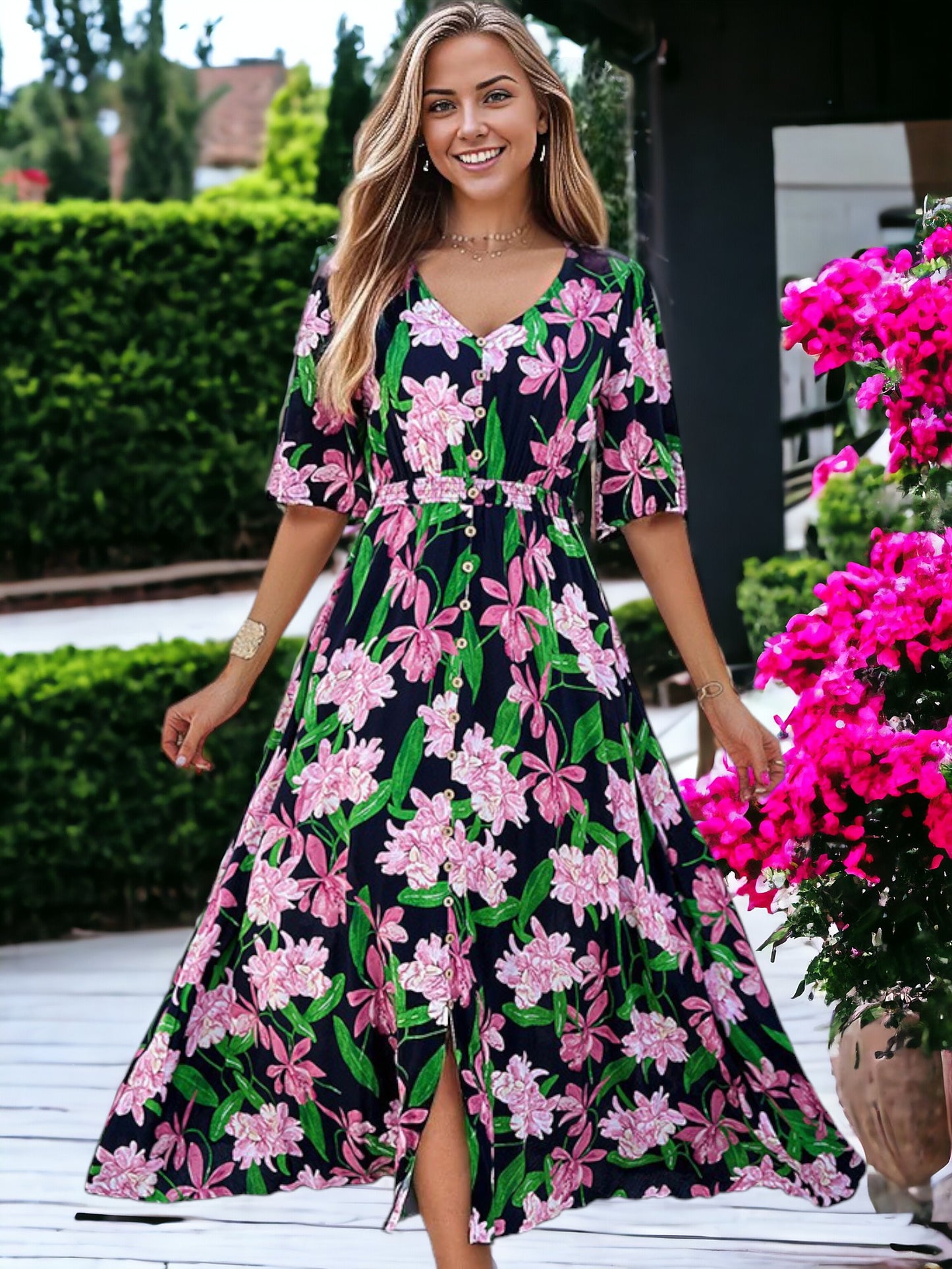 Vestido largo con estampado floral, detalles de botones y mangas medianas