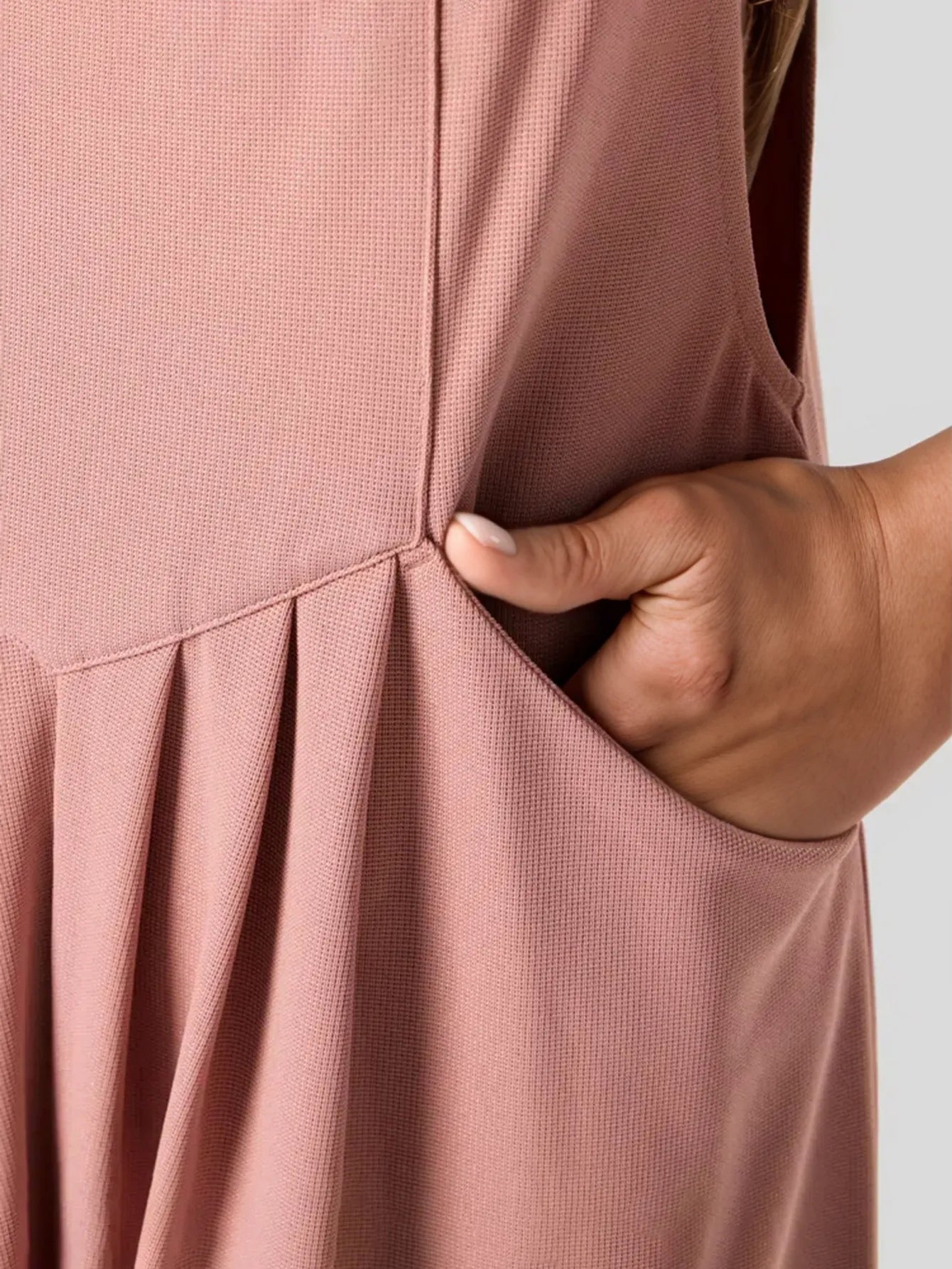 Mono plisado con tirantes ajustables y puños elásticos en los tobillos para mujer de Anna-Kaci