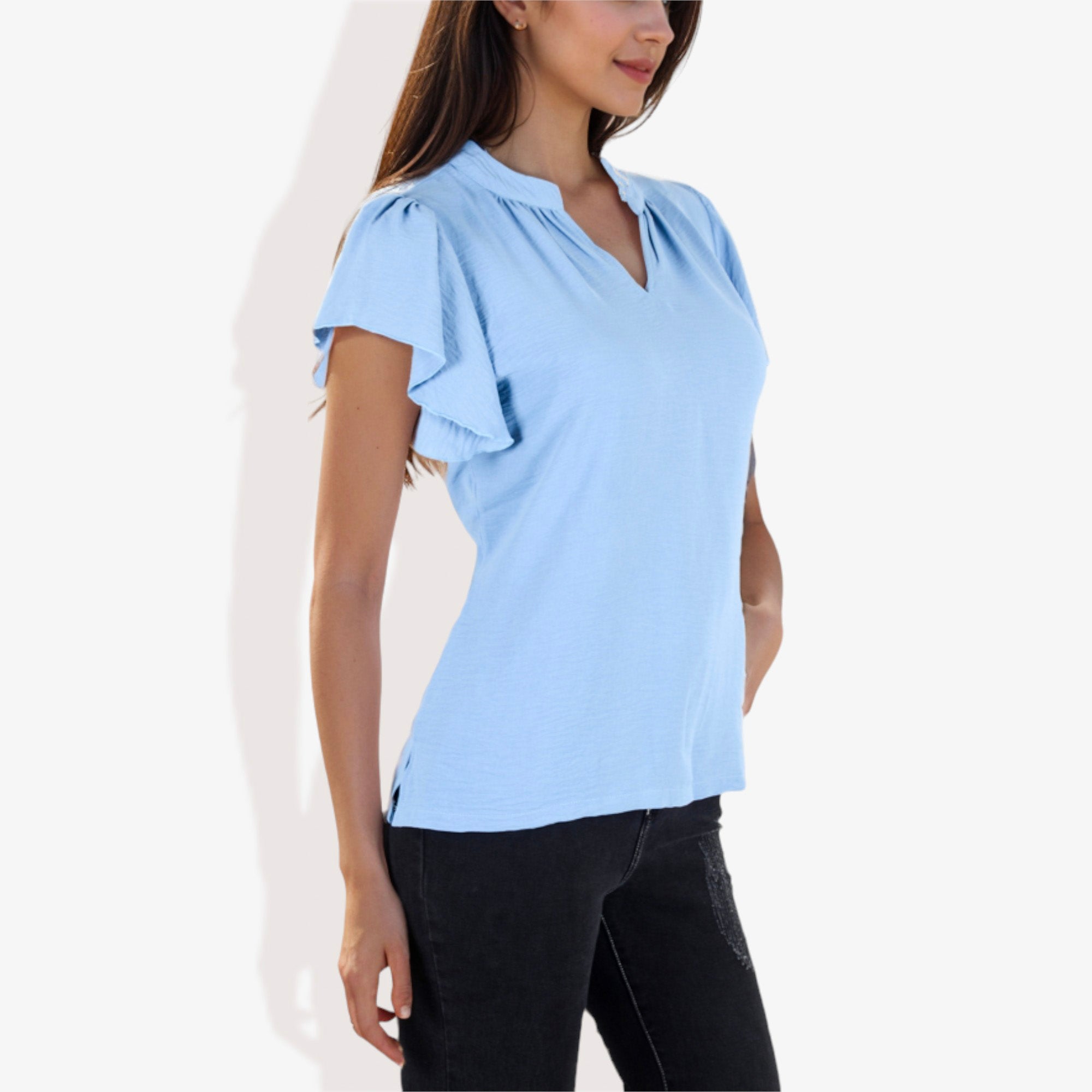 Blusa de mujer de manga corta con escote en V y mangas con volantes