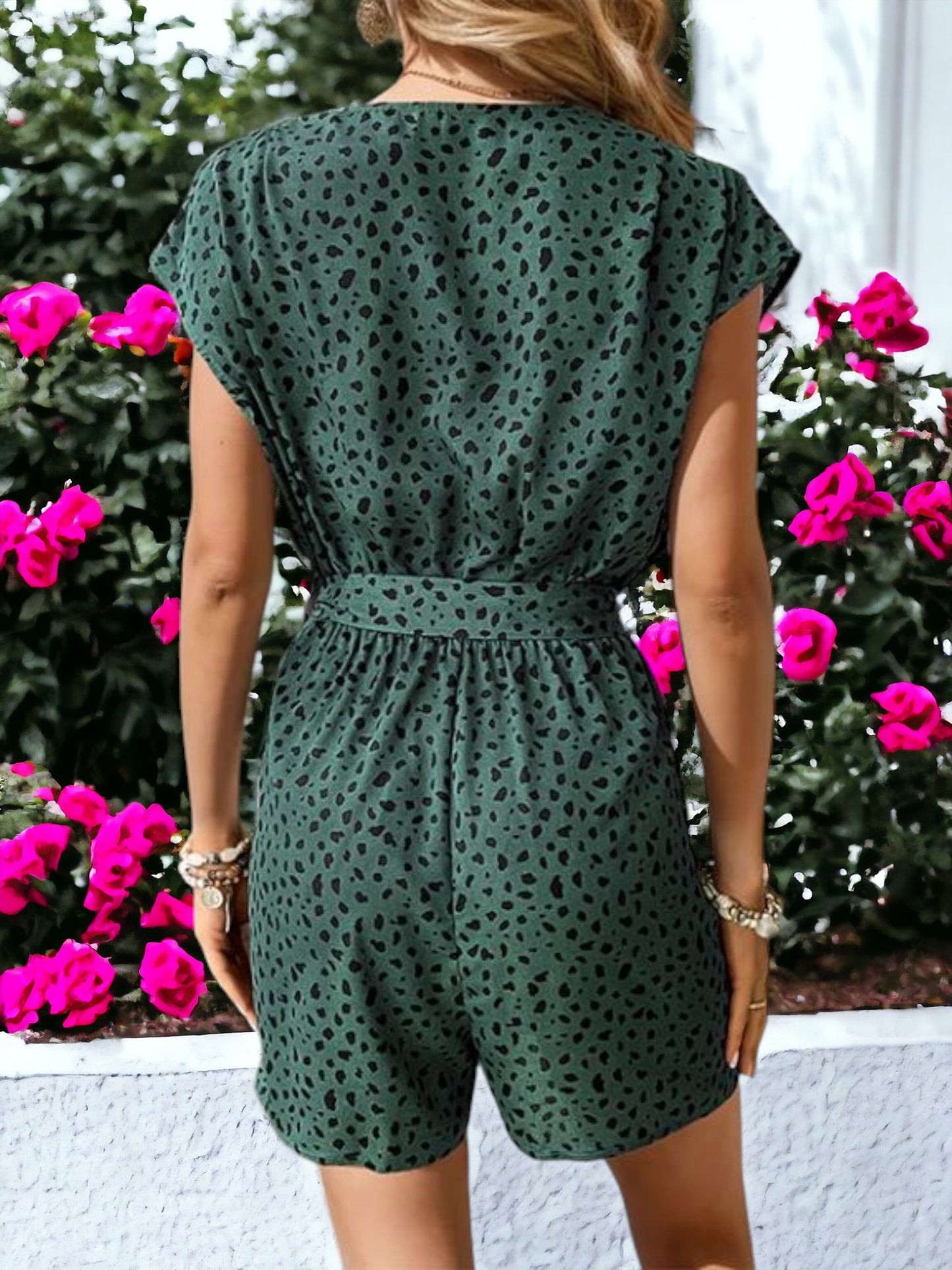 Dotted Pattern Batwing Sleeved Jumpsuit