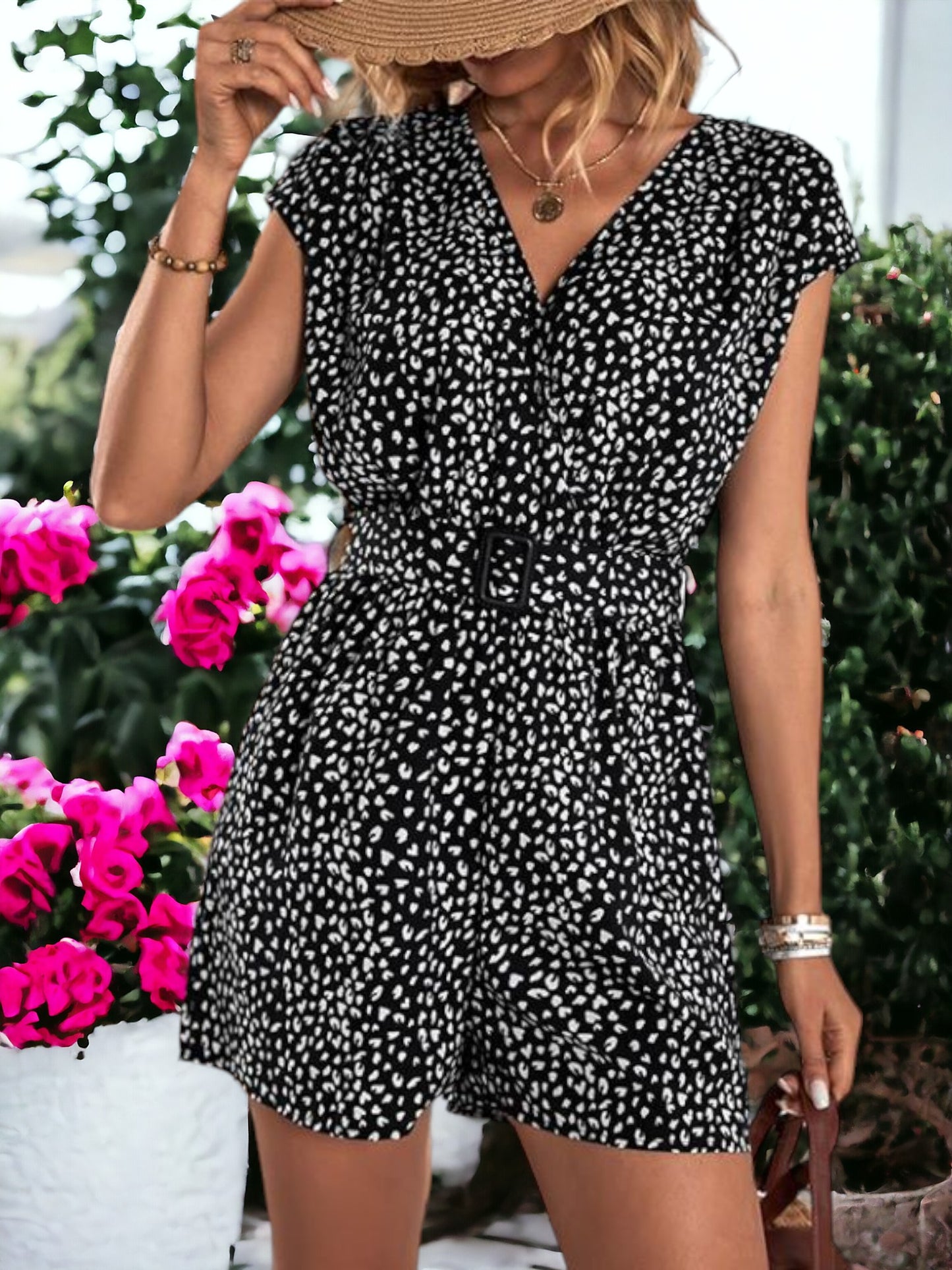 Dotted Pattern Batwing Sleeved Jumpsuit