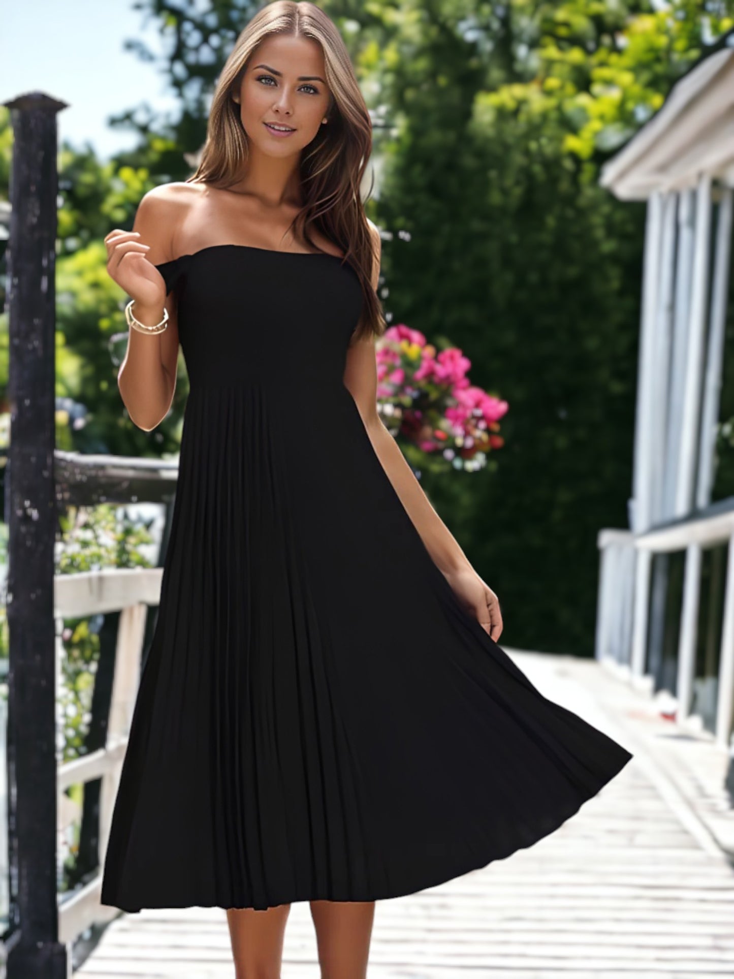 Vestido con dobladillo plisado y hombros descubiertos