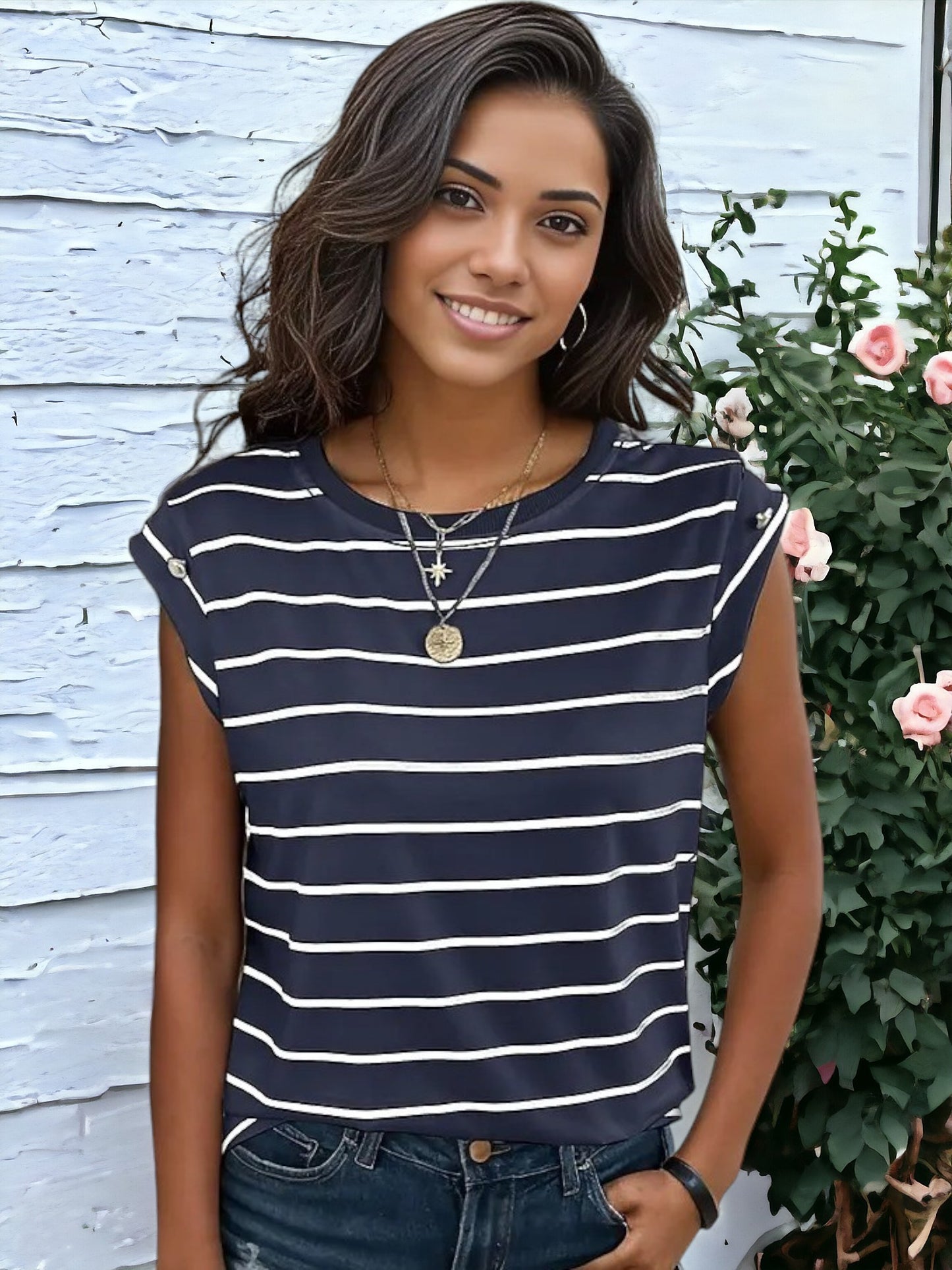 Short Sleeved Striped Pattern T-Shirt