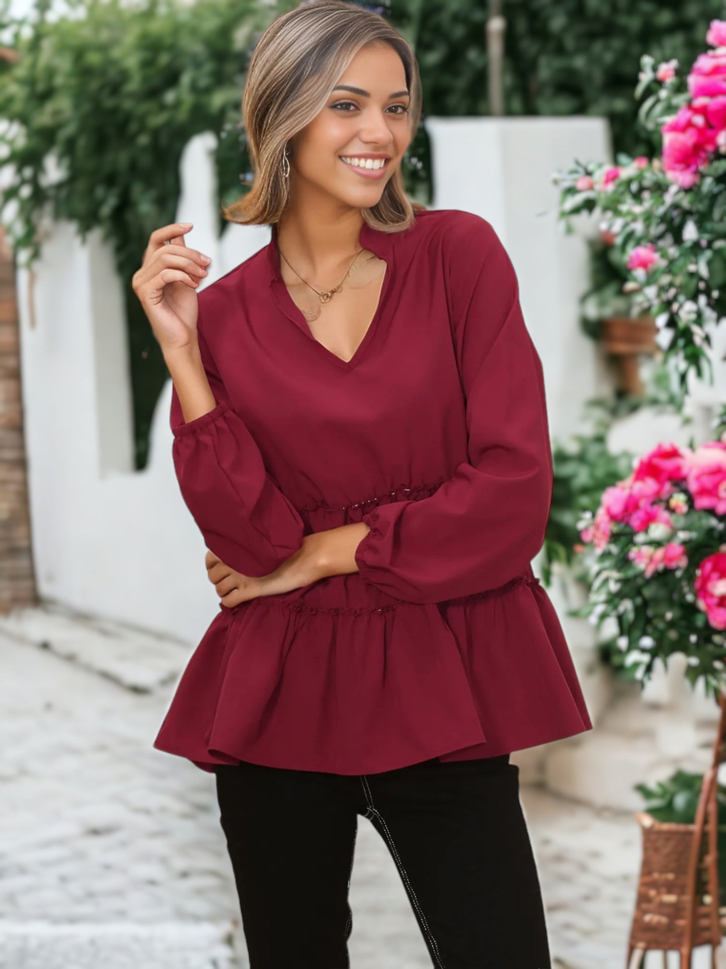 Blusa con cuello mandarín y dobladillo con volantes