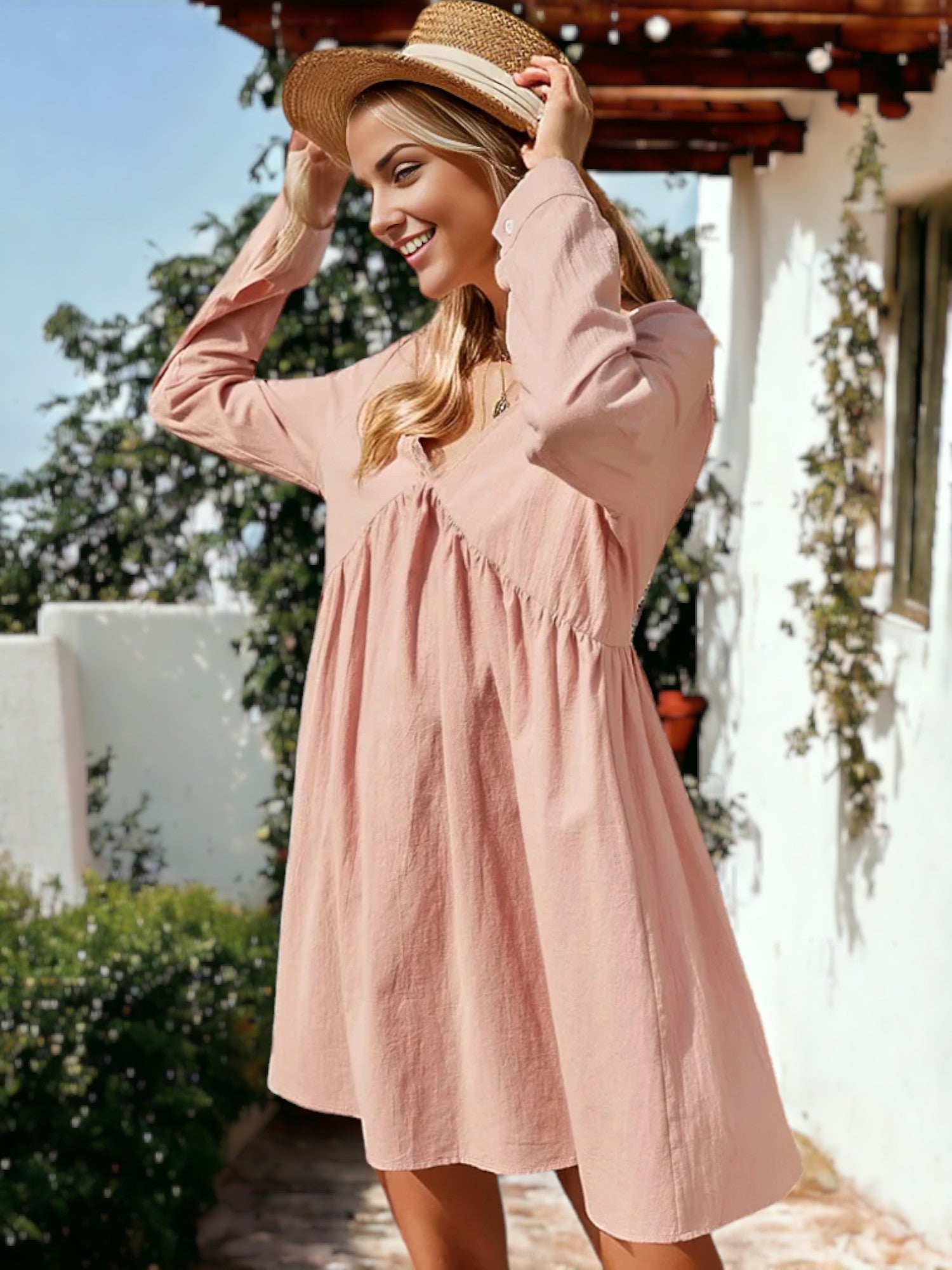 Vestido babydoll con escote en V y espalda anudada con ribete de encaje