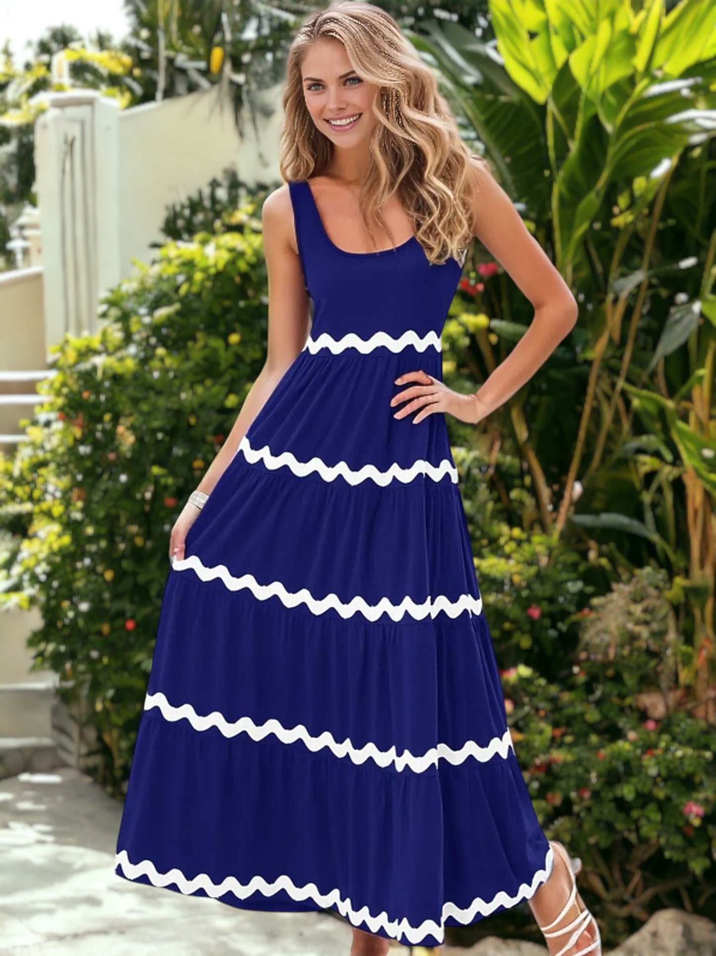 Vestido largo de verano sin mangas con escote redondo, capas, volantes y ribete ondulado