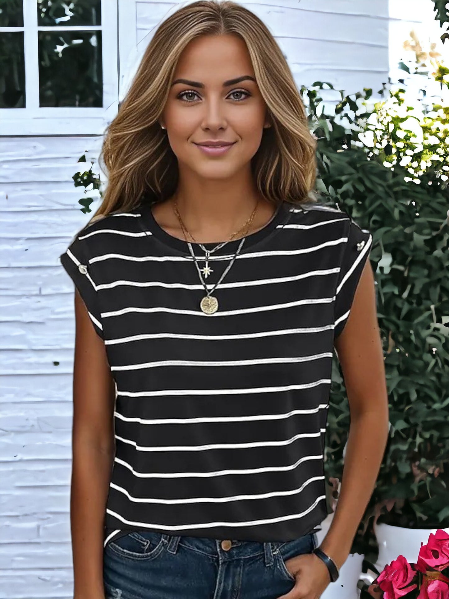 Short Sleeved Striped Pattern T-Shirt