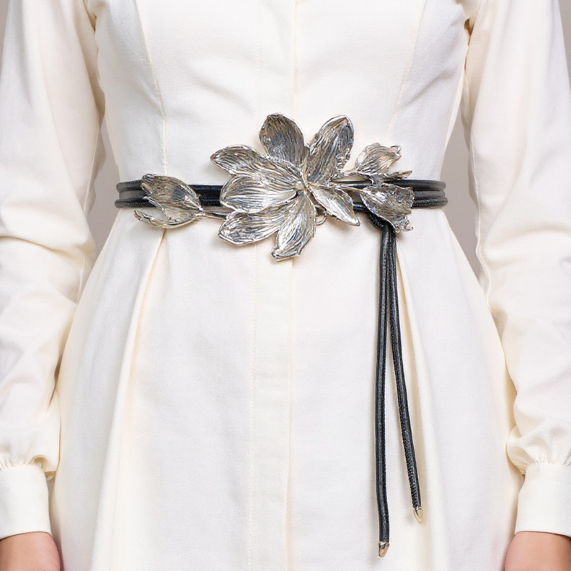 Anna-Kaci Women's Floral Waist Belt with Sculpted Petal Design and Adjustable Elastic Band 45.5x0.6 in