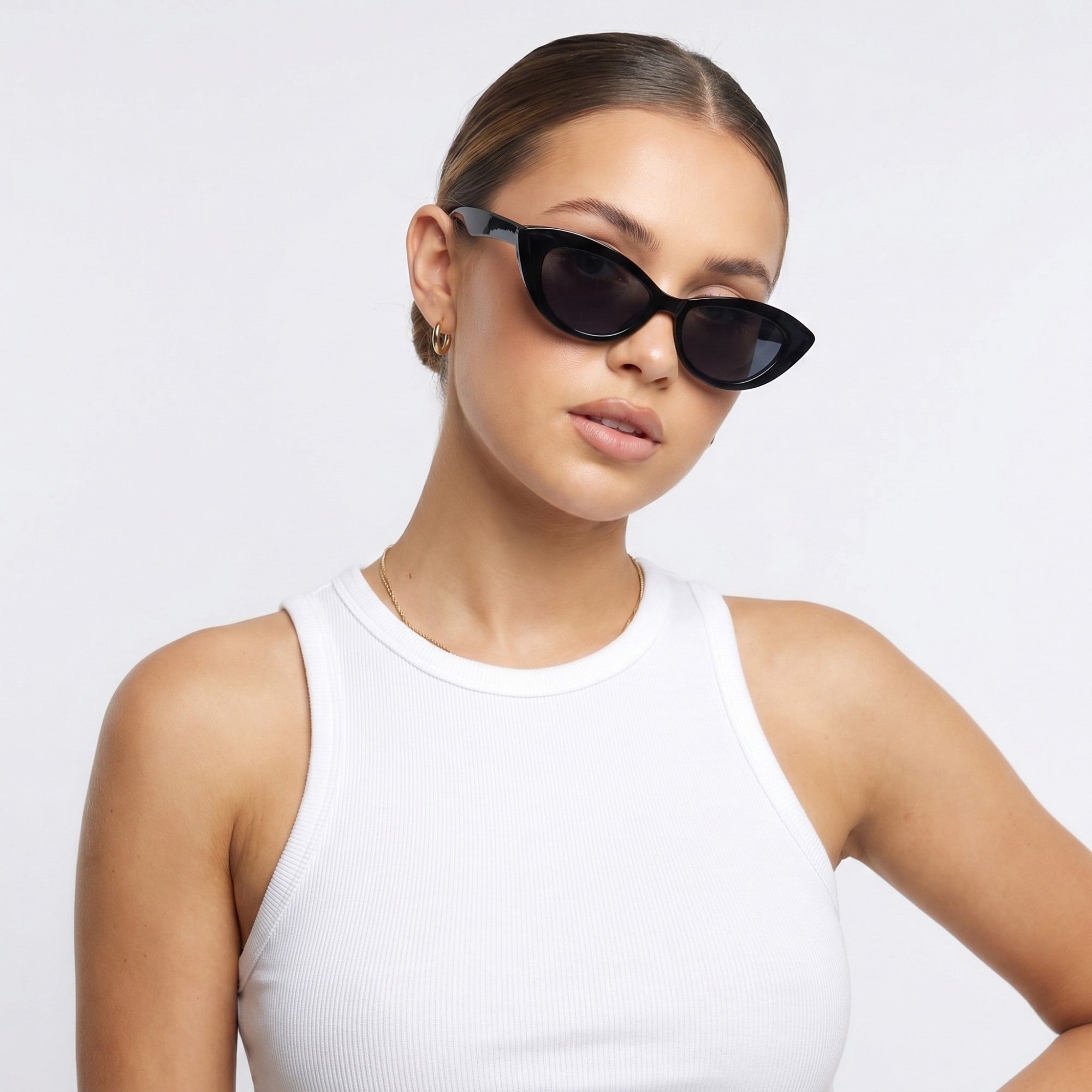 Anna-Kaci Women's Retro Cat Eye Sunglasses Fashionable Oversized Frame Elegant Design for Stylish Look