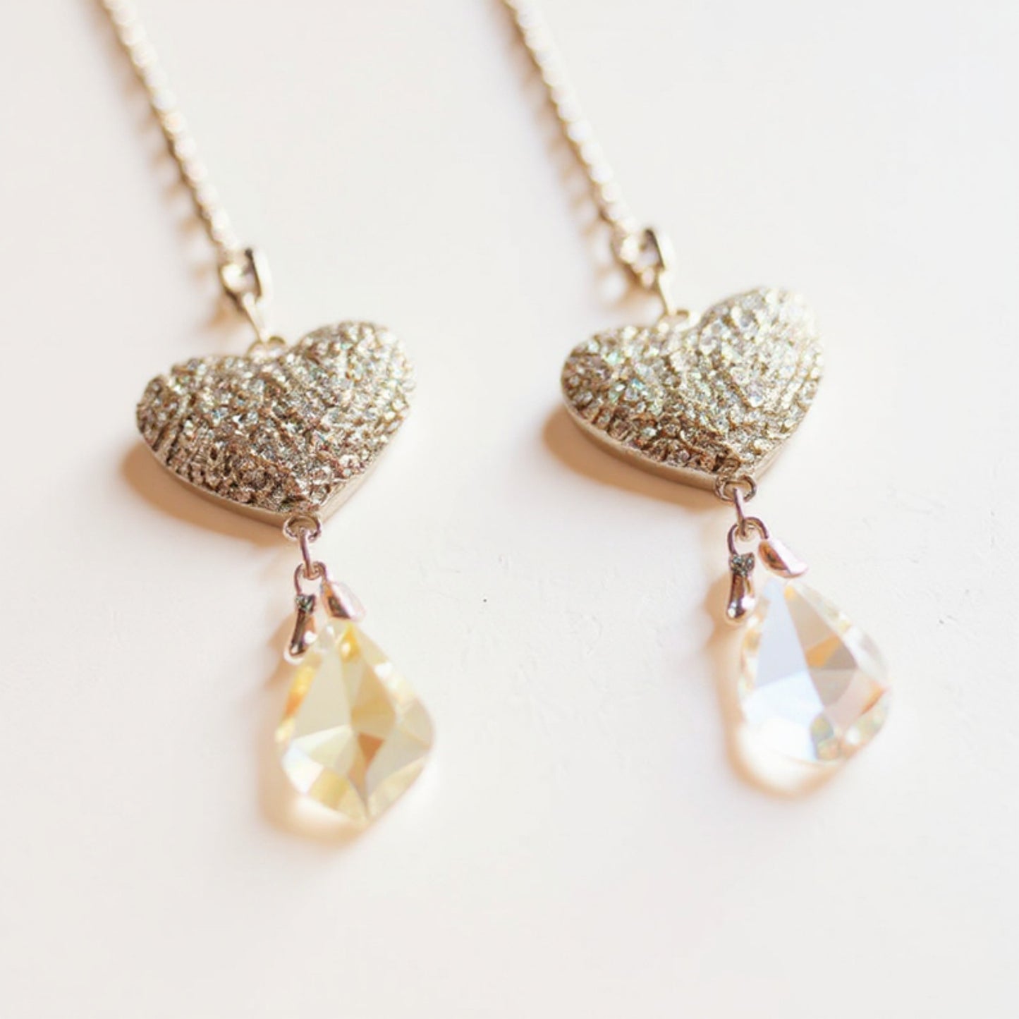 Anna-Kaci Sparkling Rhinestone Heart Chain Car Mirror Charm with Crystal Teardrop Pendants