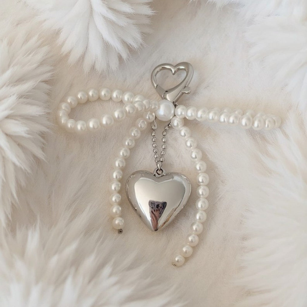 Anna-Kaci Pearl Beaded Bow Keychain with Silver Heart Charm and Heart Clip