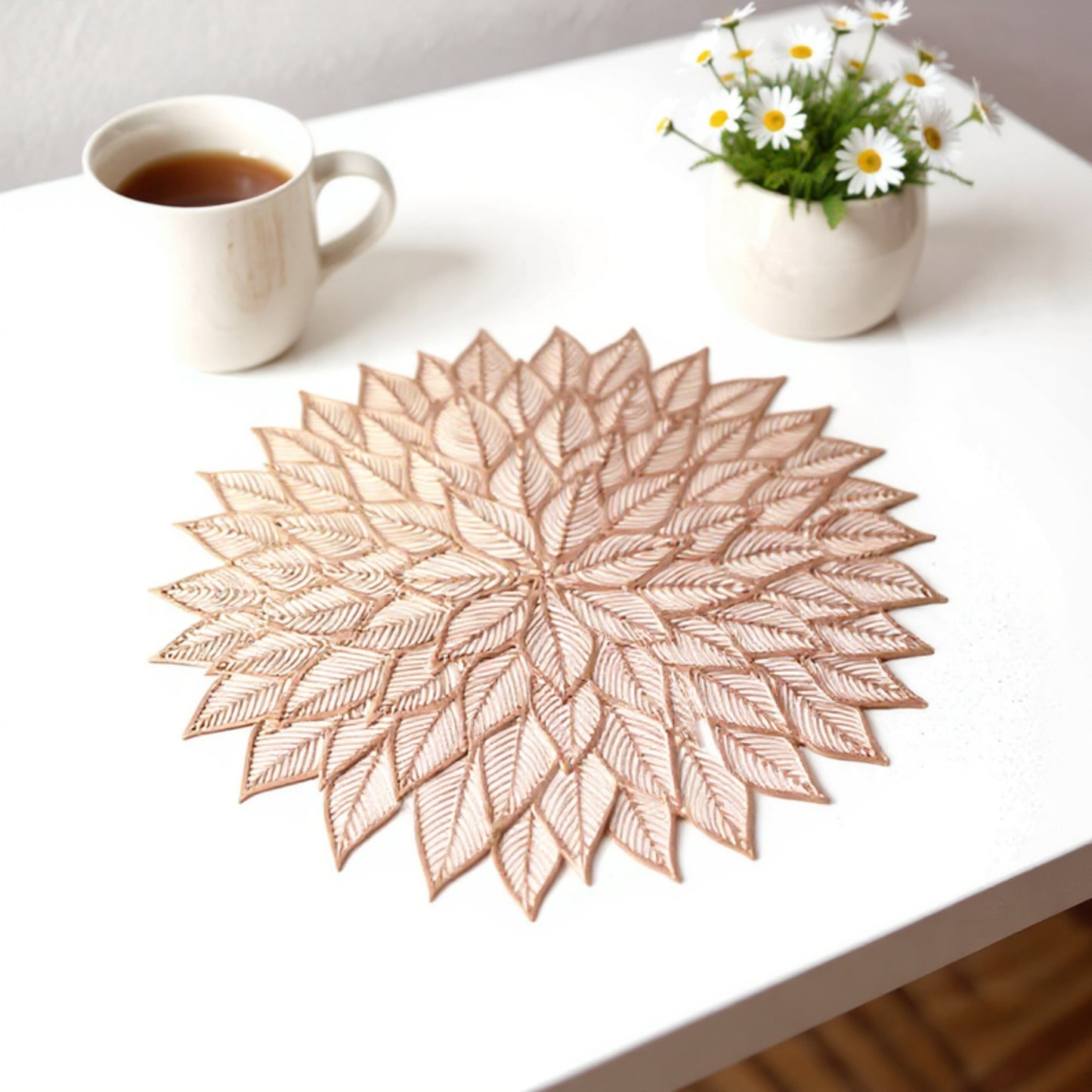 Anna-Kaci 4-Piece Round Leaf Pattern Placemat with Cutout Design