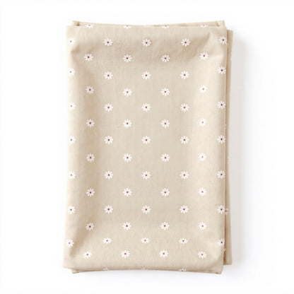 Anna-Kaci Dainty Daisy Print Tablecloth with Soft Neutral Background