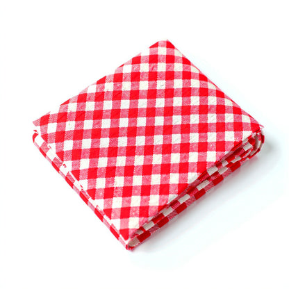 Anna-Kaci Dainty Daisy Print Tablecloth with Soft Neutral Background