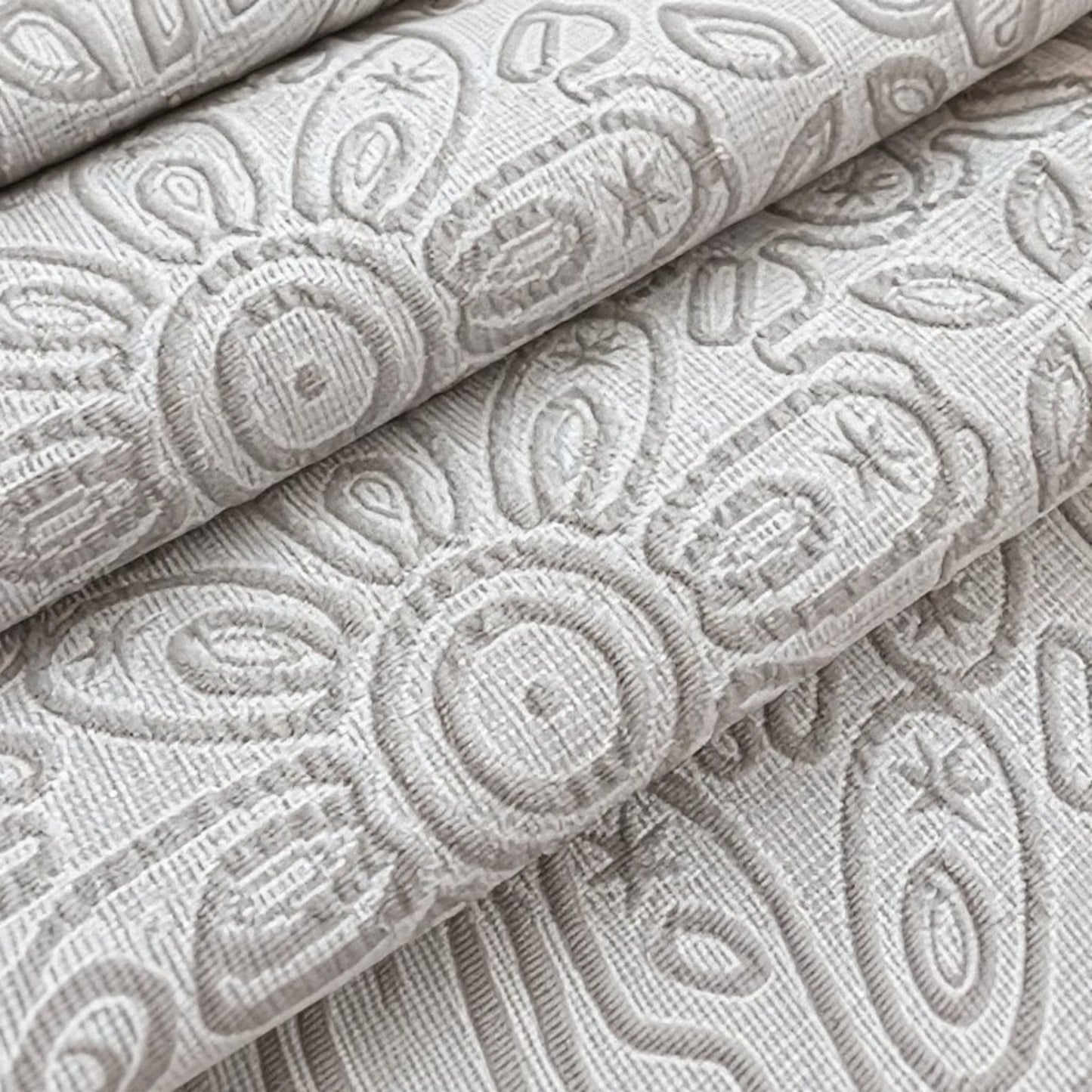 Anna-Kaci Floral Embroidered Table Runner with Intricate Pattern Detailing 13.5x47in